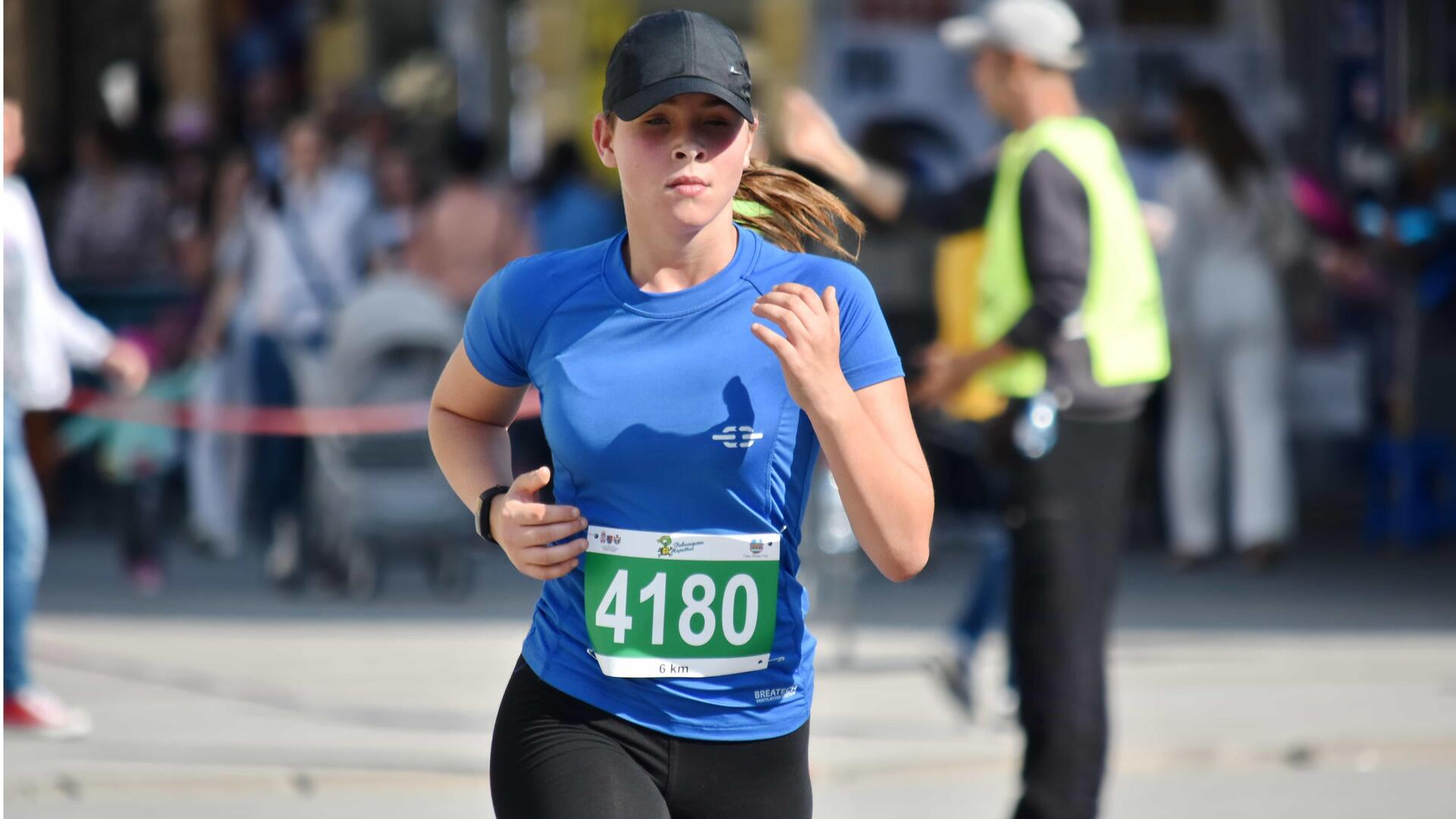 Mengapa jari kaki pelari menonjol saat marathon?