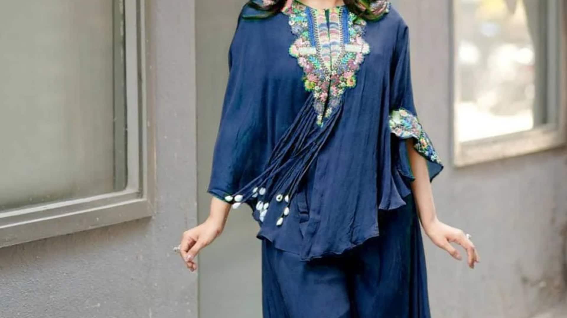 Gaya Indo-Barat yang mudah untuk acara India