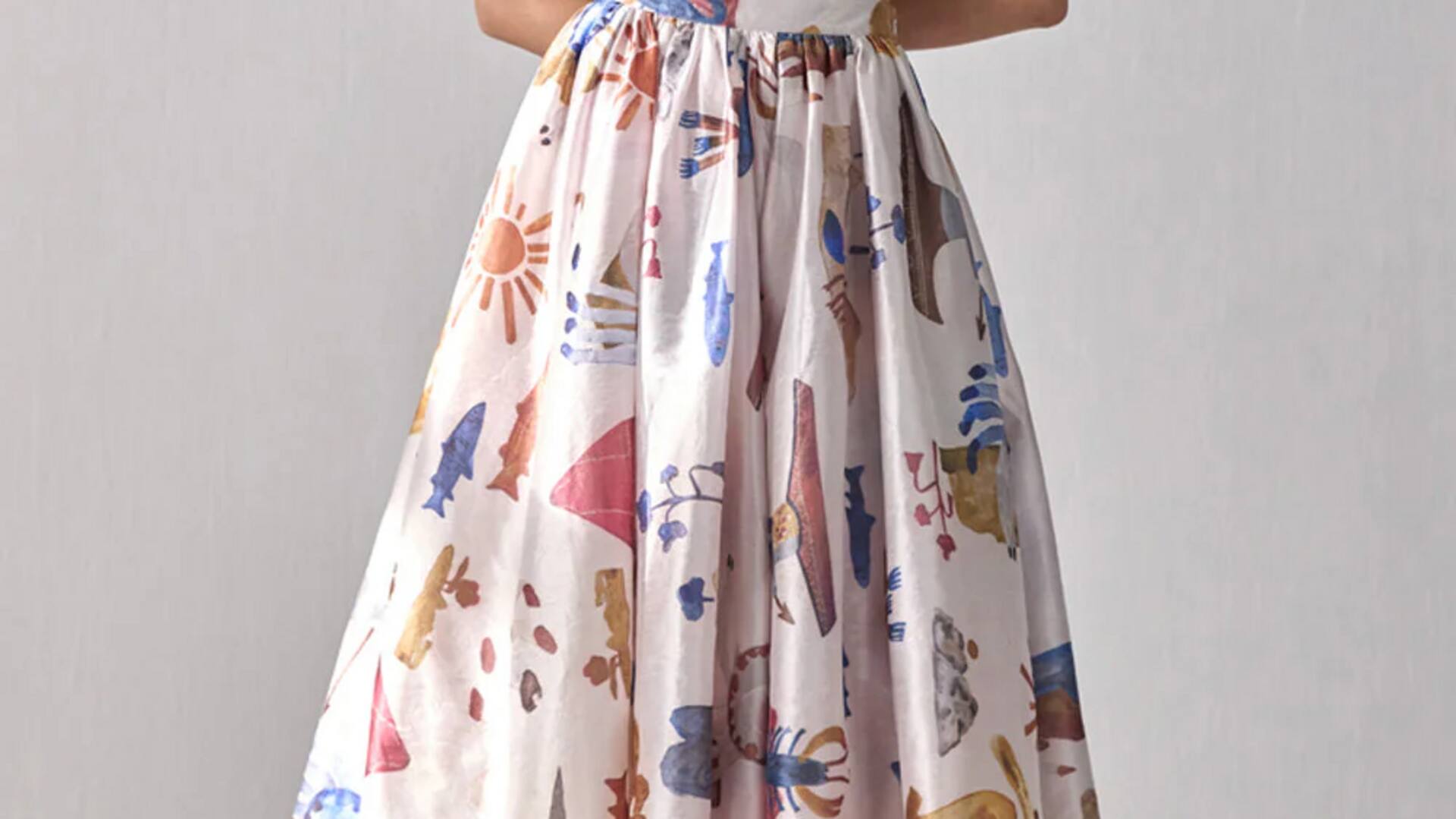 Gaya esensial untuk rok mengembang yang elegan