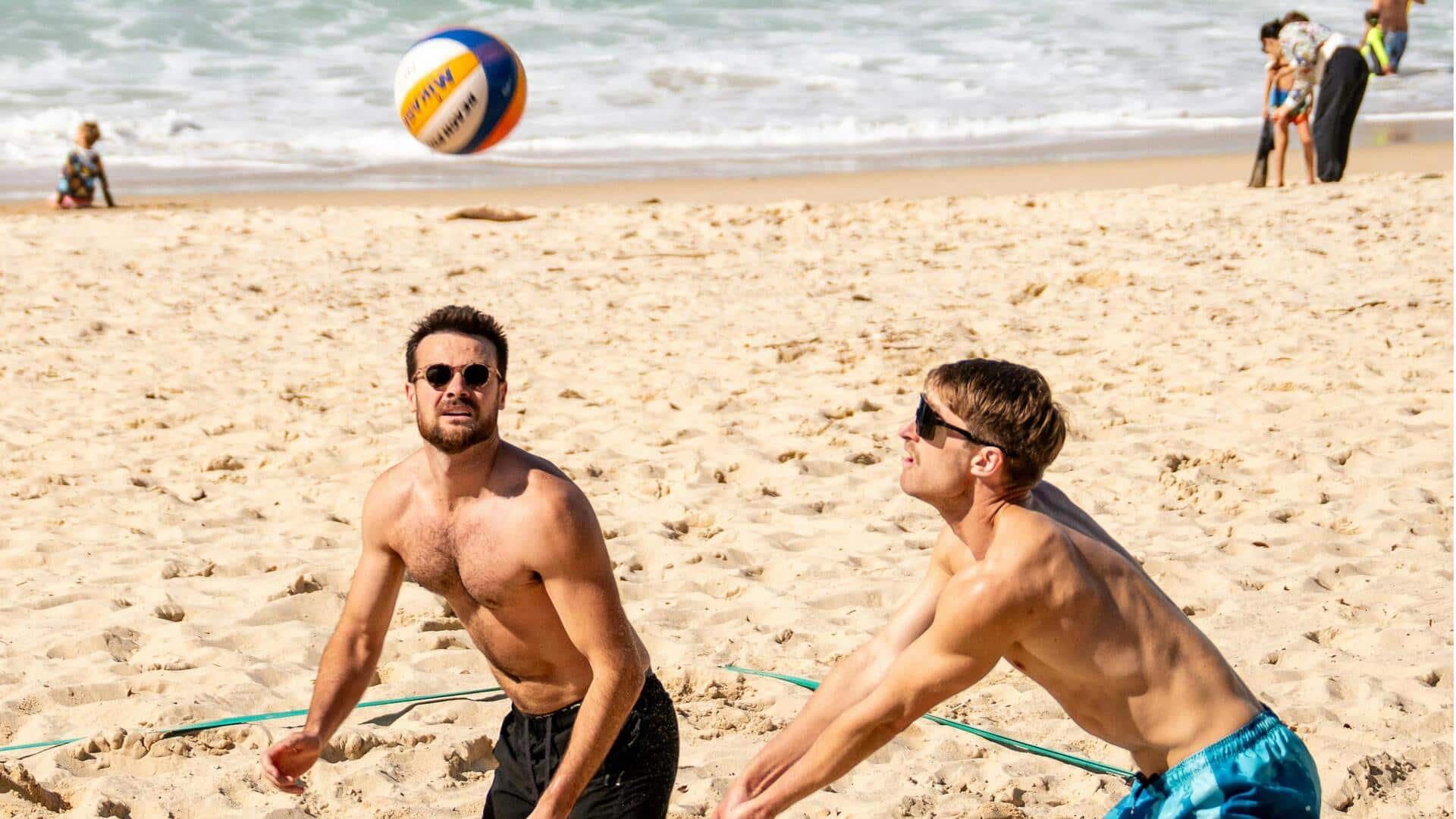 Lima gerakan kunci untuk menguasai bola voli pantai