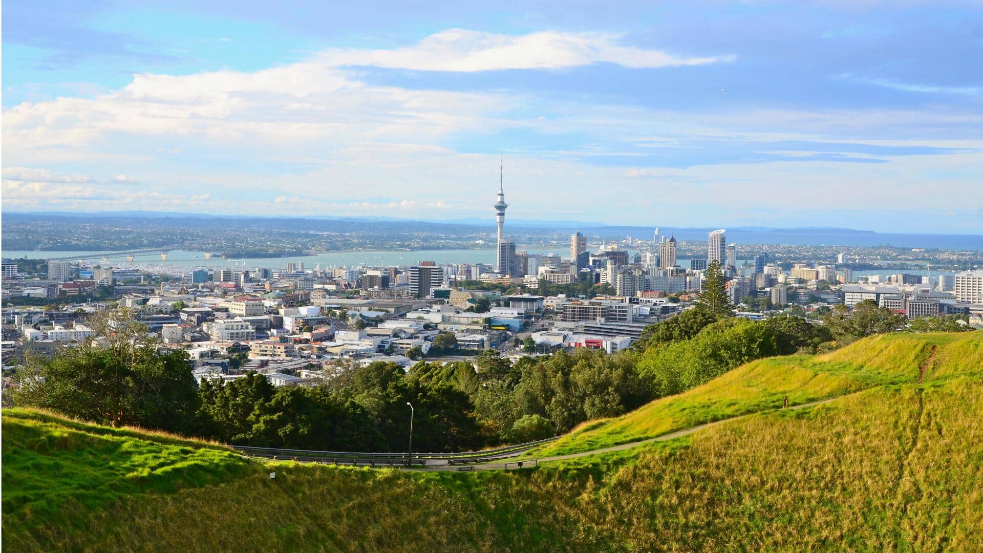 Menjelajahi Jalur Vulkanik Tersembunyi di Auckland