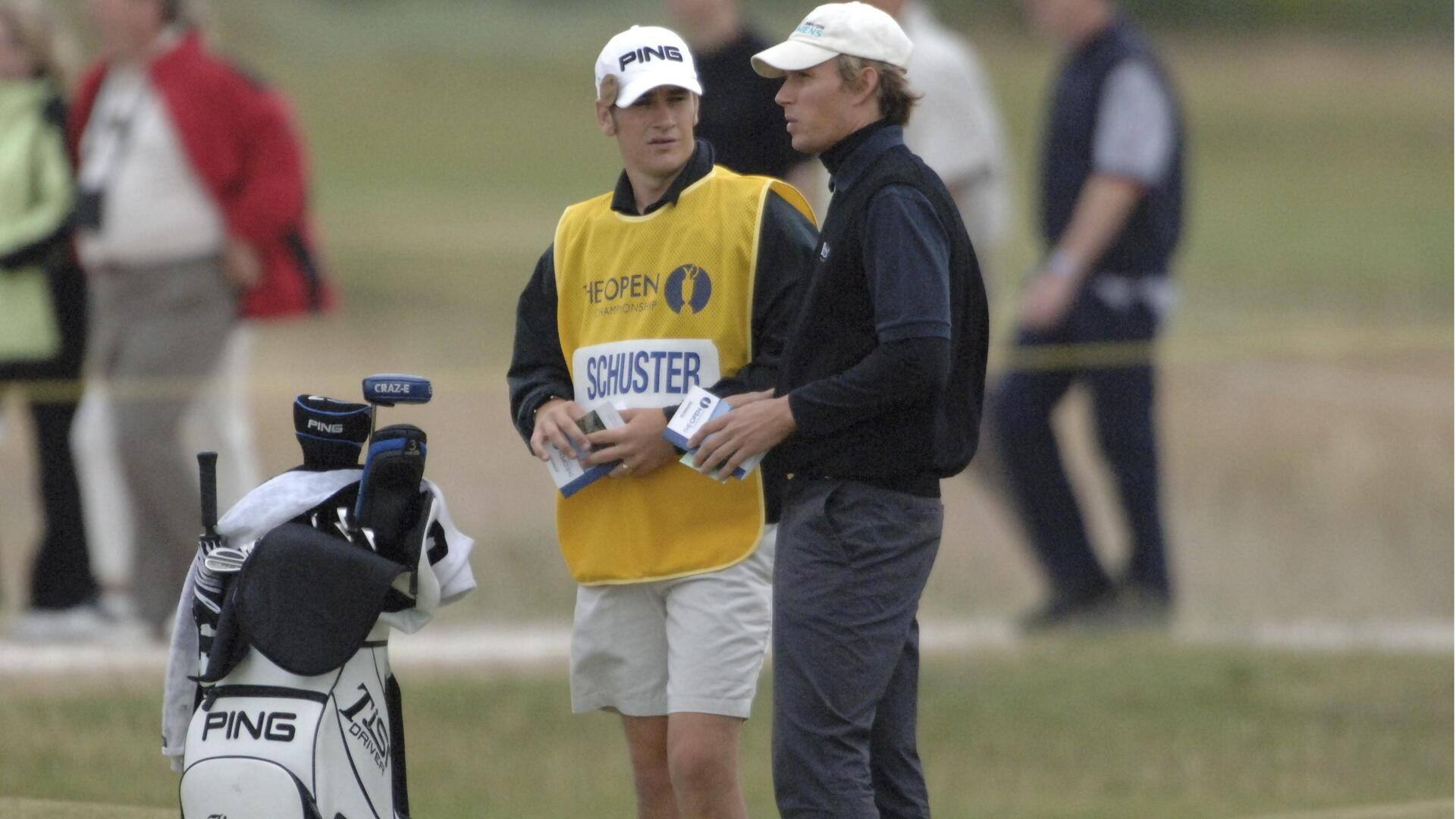 Peran caddy dalam turnamen golf