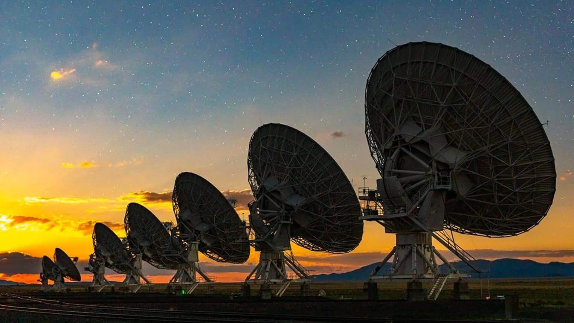 Gelombang Tak Terlihat yang Digunakan Astronom untuk Memetakan Alam Semesta