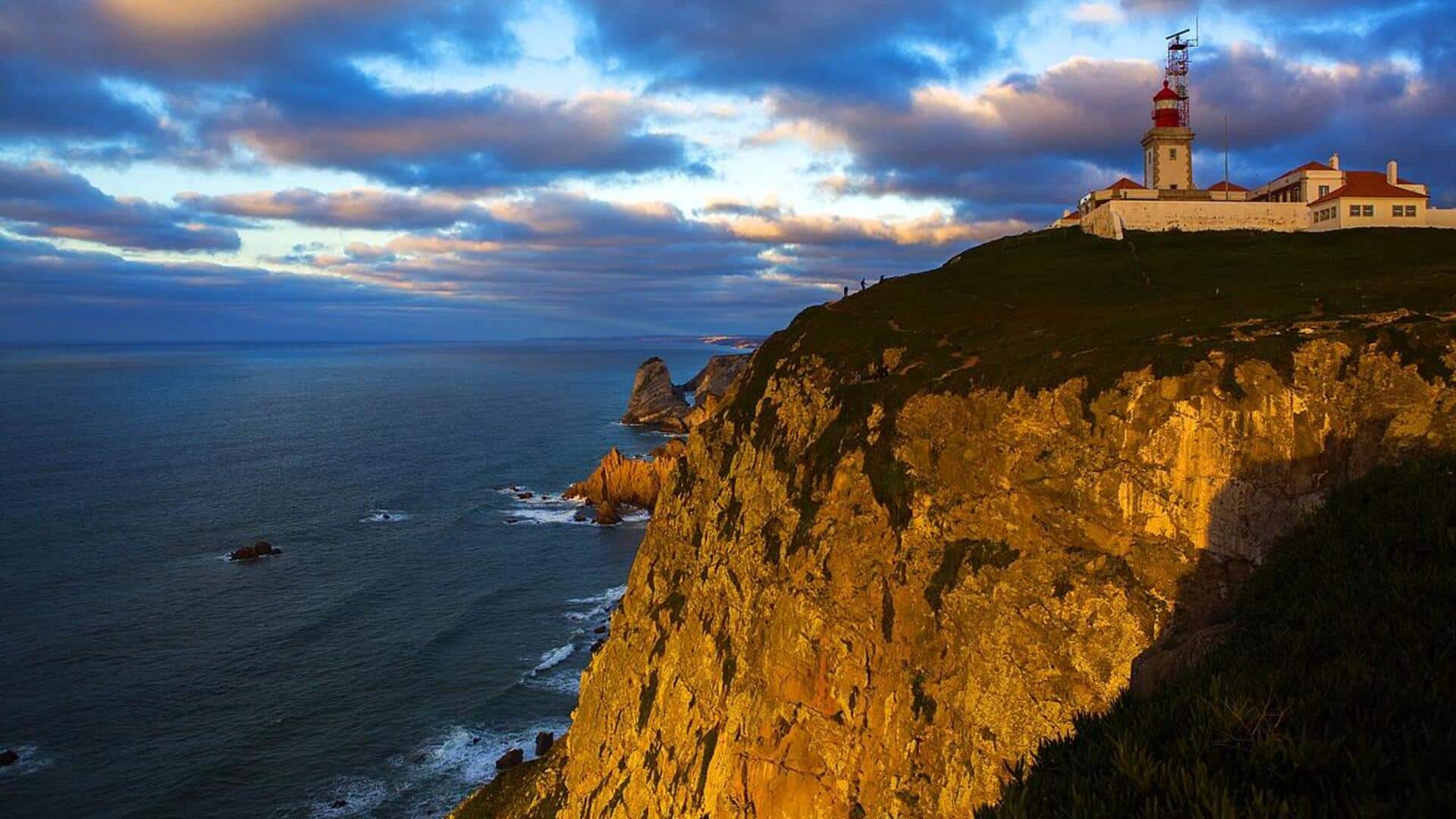 Menikmati Keindahan Tebing dan Lanskap Pesisir Portugal