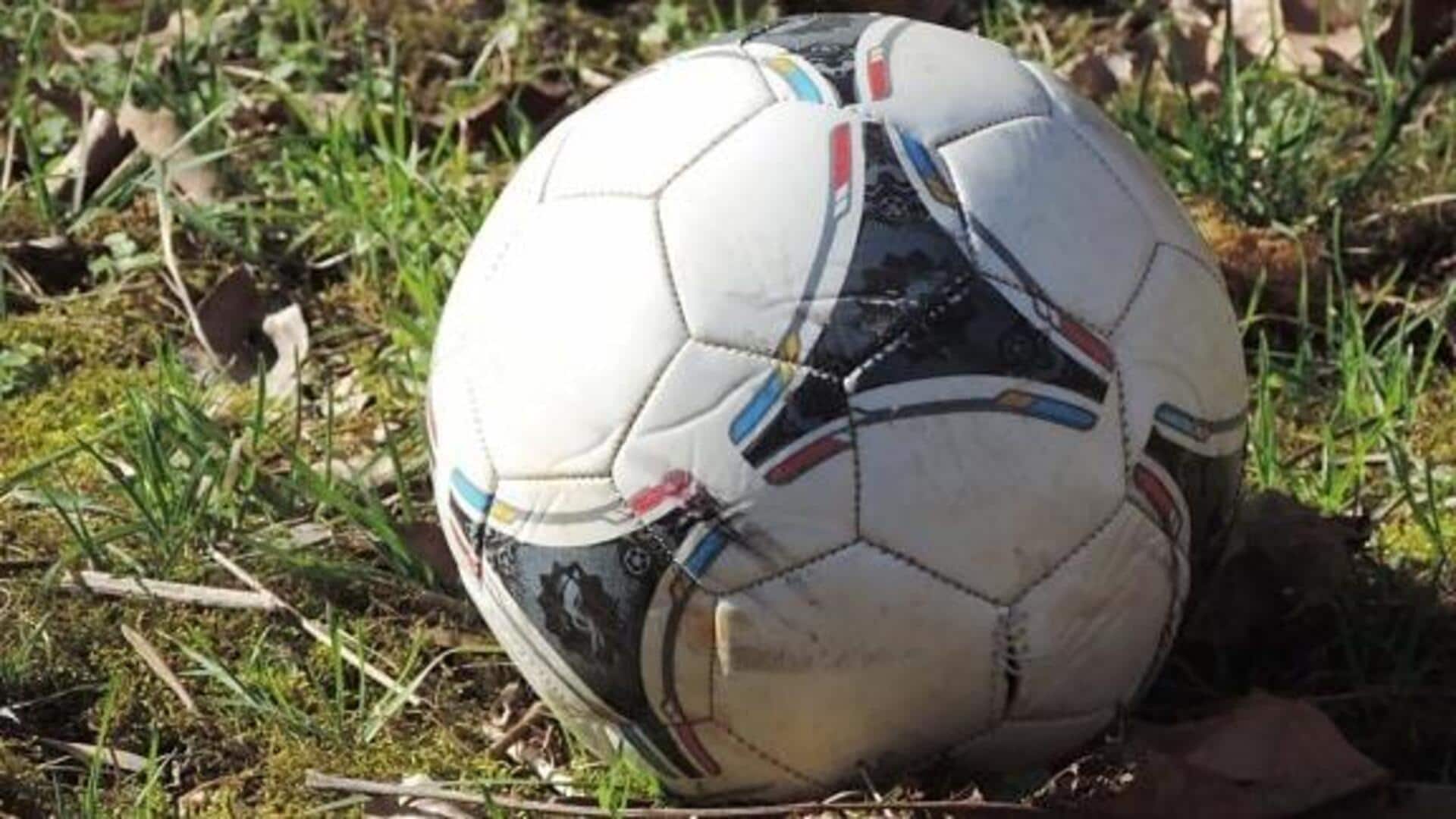 Mengapa bola sepak memiliki heksagon?