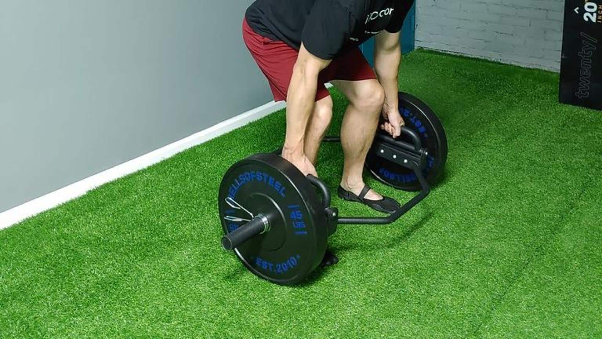 Memperkuat kaki dengan Trap Bar Squats