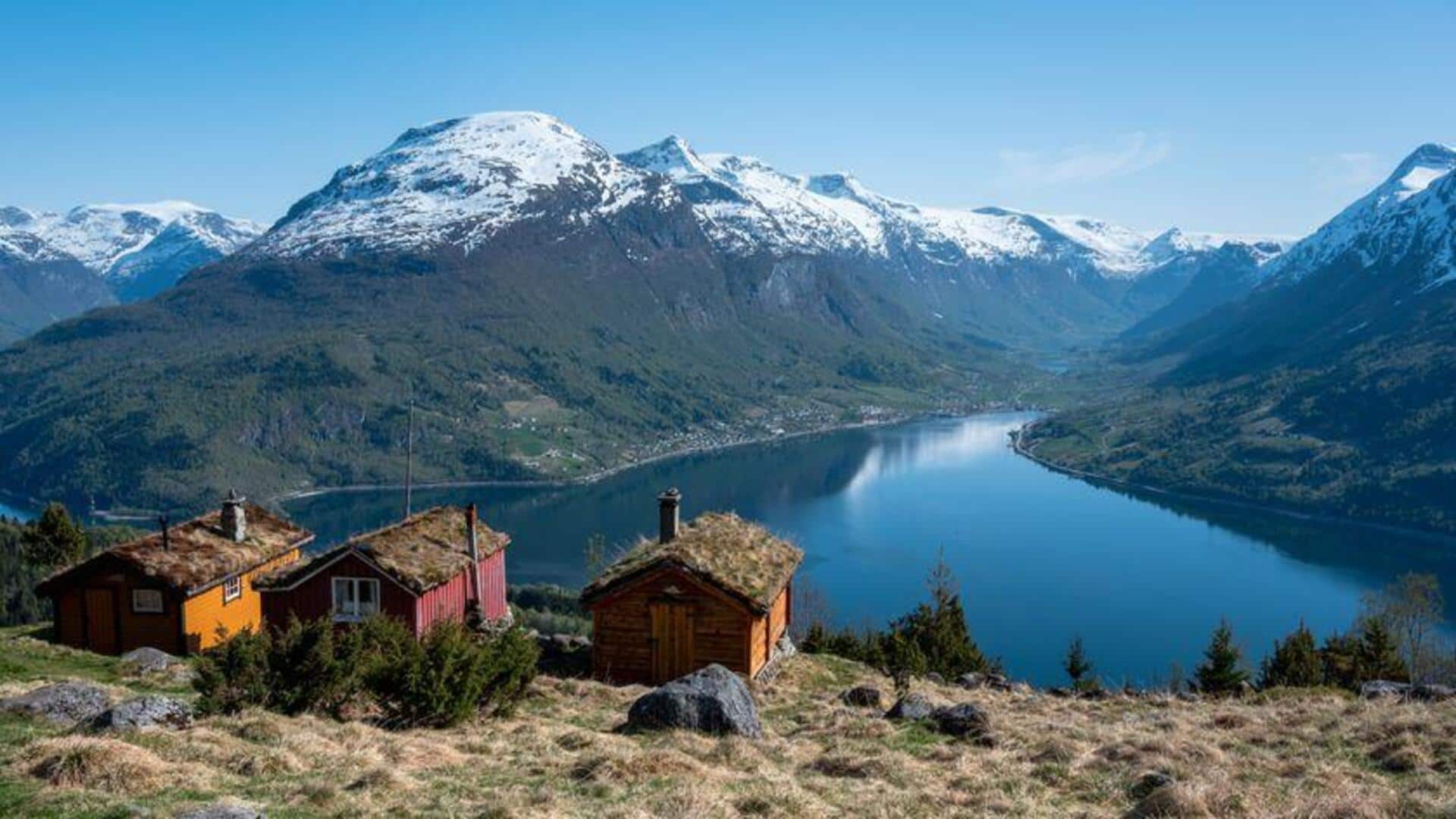 Liburan dengan Latar Fjord di Rumah Kabin Norwegia