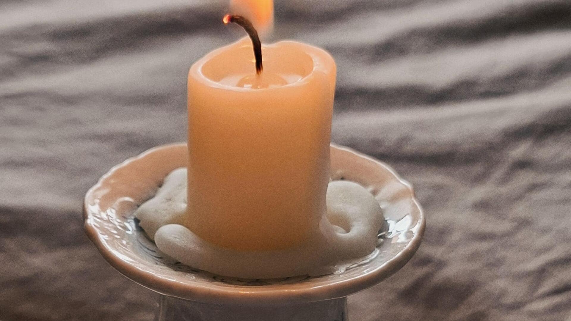 Cara cerdas memanfaatkan lilin bekas di rumah