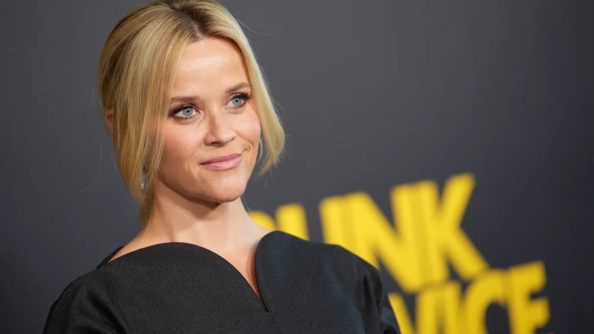 Koleksi buku Reese Witherspoon dan dampaknya
