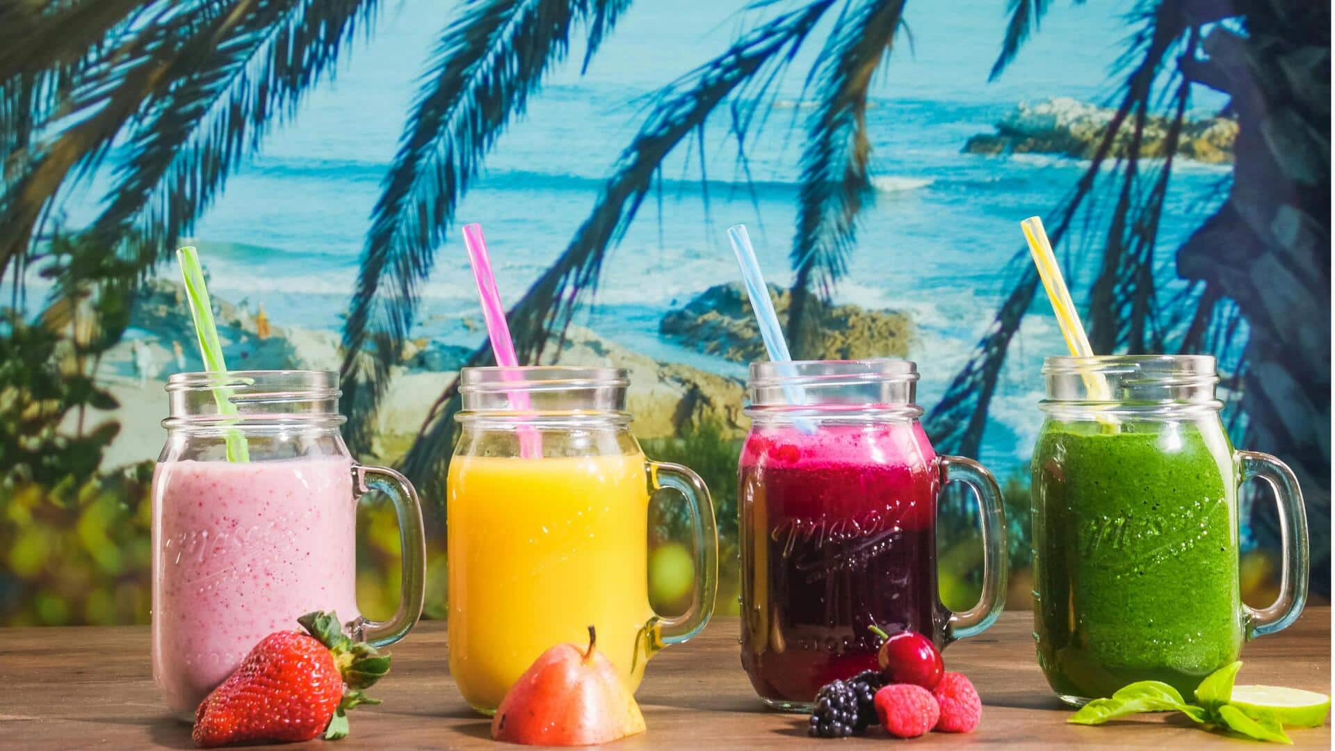 Smoothie berwarna: Sarapan seni dari buah-buahan Smoothie berwarna: Sarapan seni dari buah-buahan
