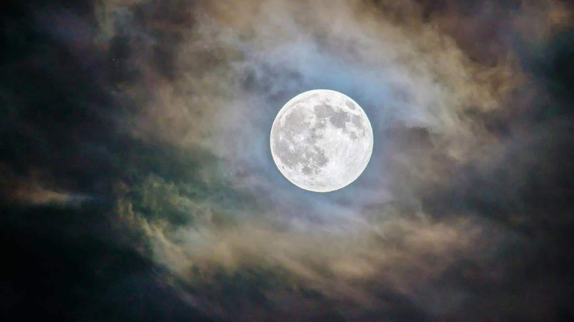 Mengapa Kita selalu Melihat Sisi Bulan yang Sama? Mengapa Kita selalu Melihat Sisi Bulan yang Sama?