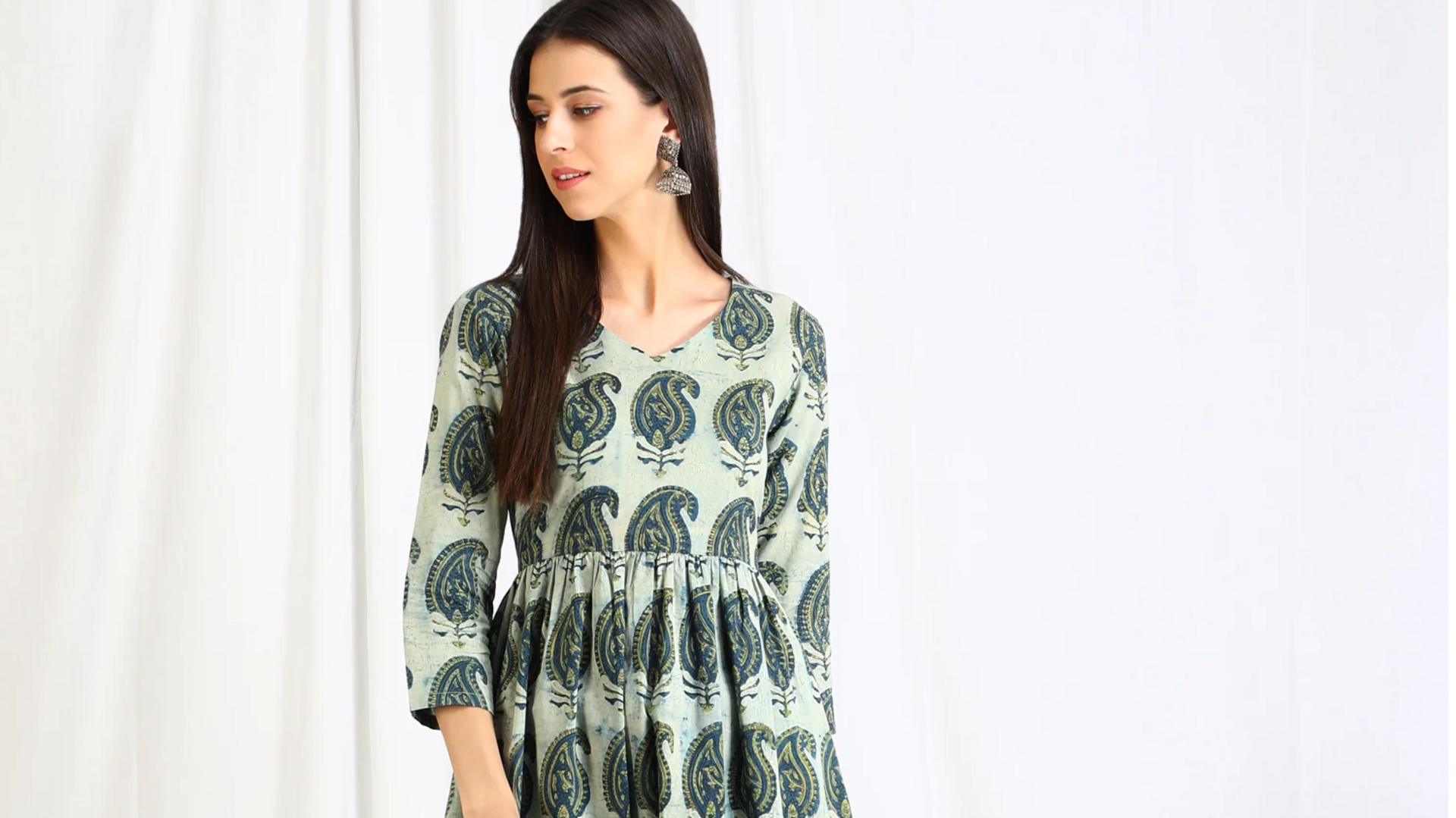 Memanfaatkan motif dalam desain busana India modern