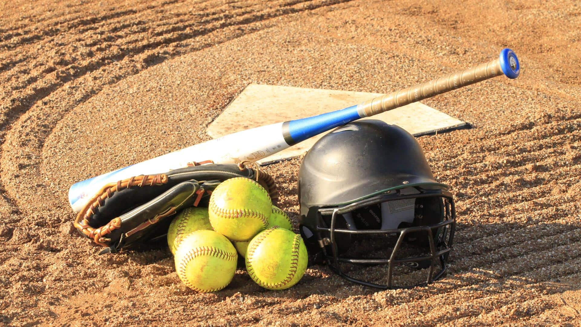 Alasan ujung tongkat baseball berongga: Rahasia fungsional terungkap