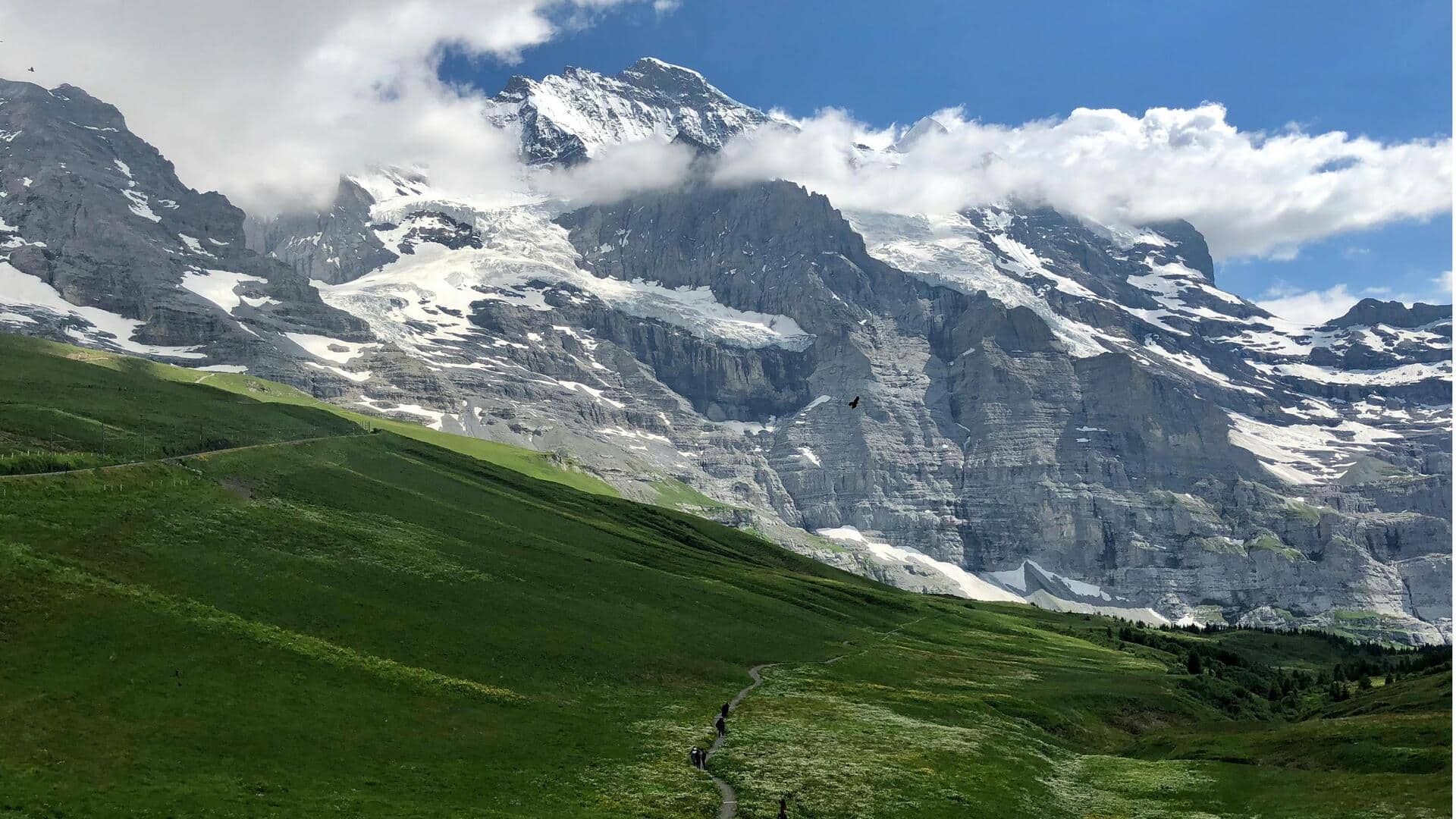 Jalur Alpin Ikonik di Wilayah Jungfrau, Swiss