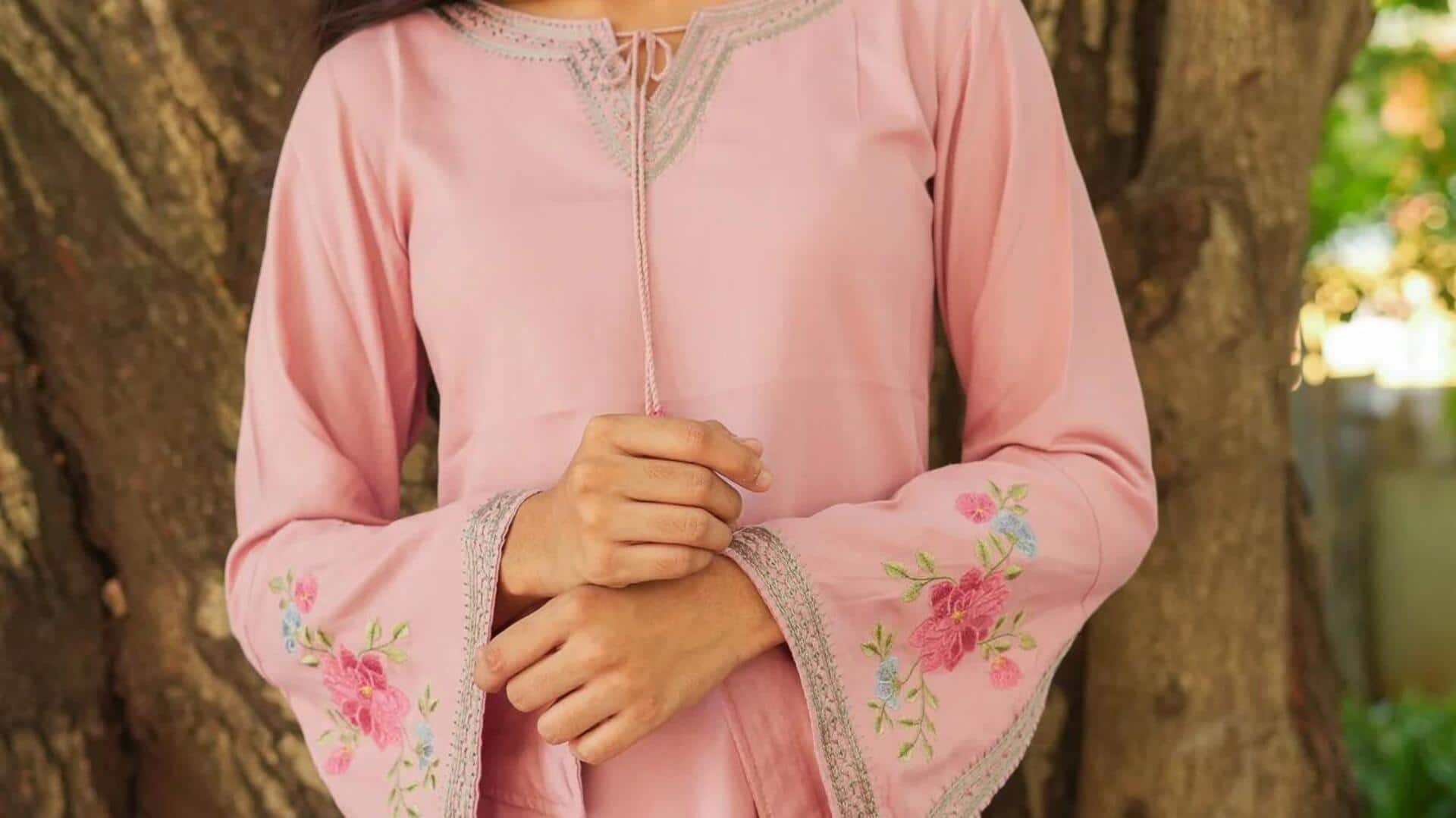 Tip memakai pakaian warna pastel di musim hujan India