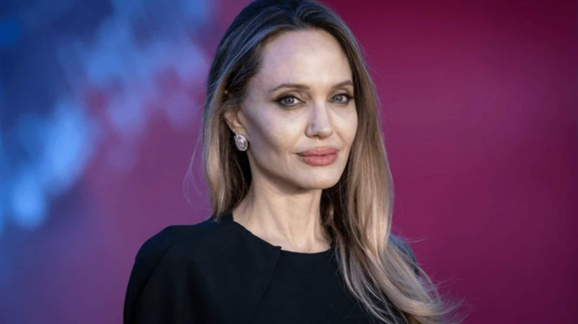 Aktris Hollywood ikonik dan filantropi yang tak terduga