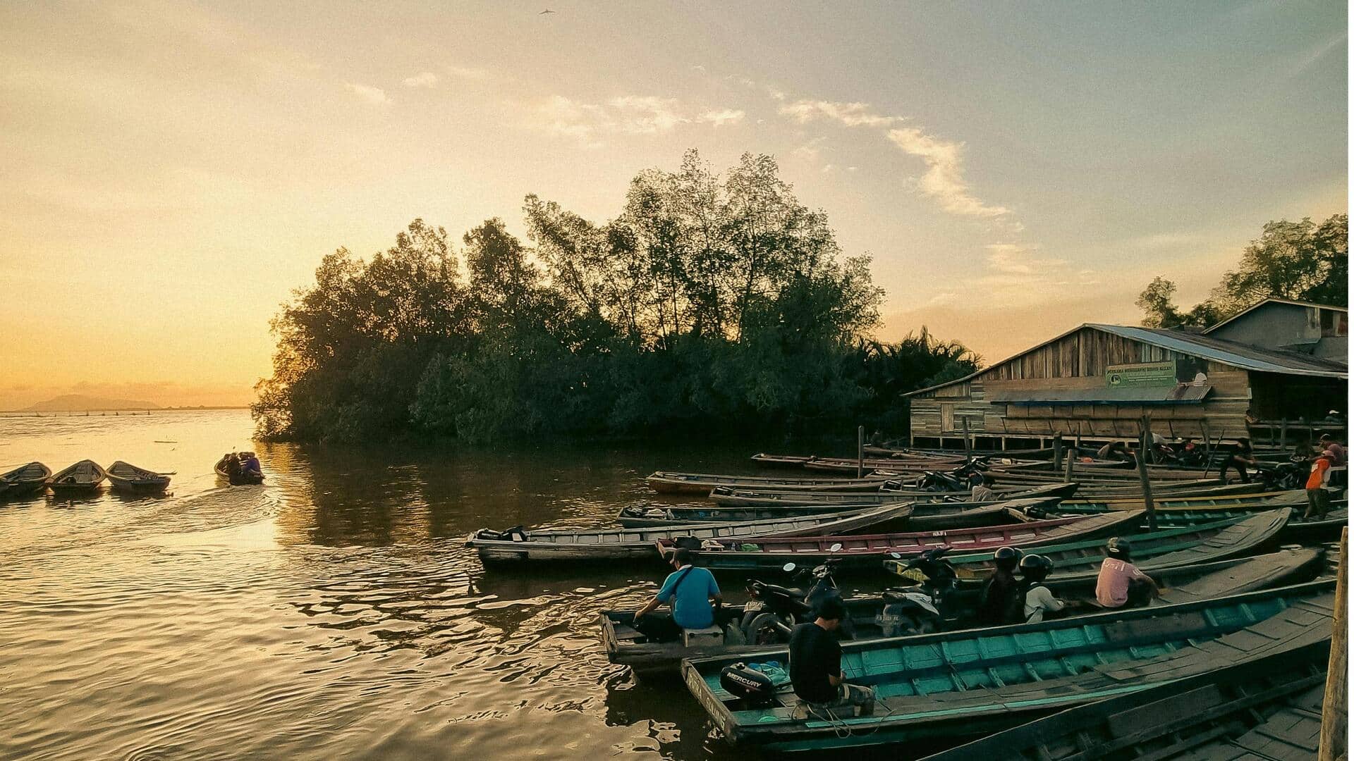 Menemukan Permata Wisata Ramah Lingkungan di Kalimantan Barat Menemukan Permata Wisata Ramah Lingkungan di Kalimantan Barat