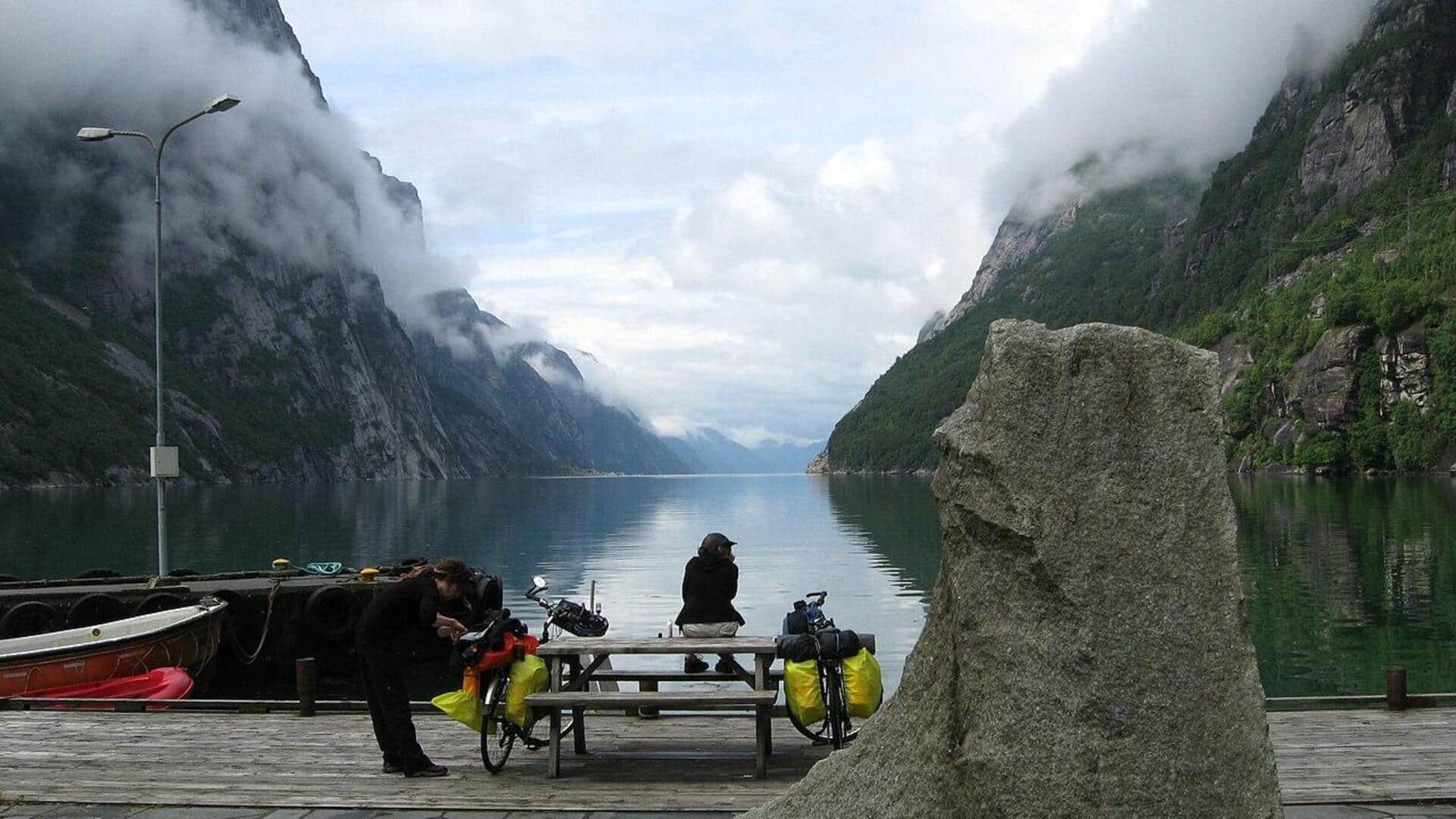 Mencari Ketenangan di Retret Terpencil Fjord Norwegia