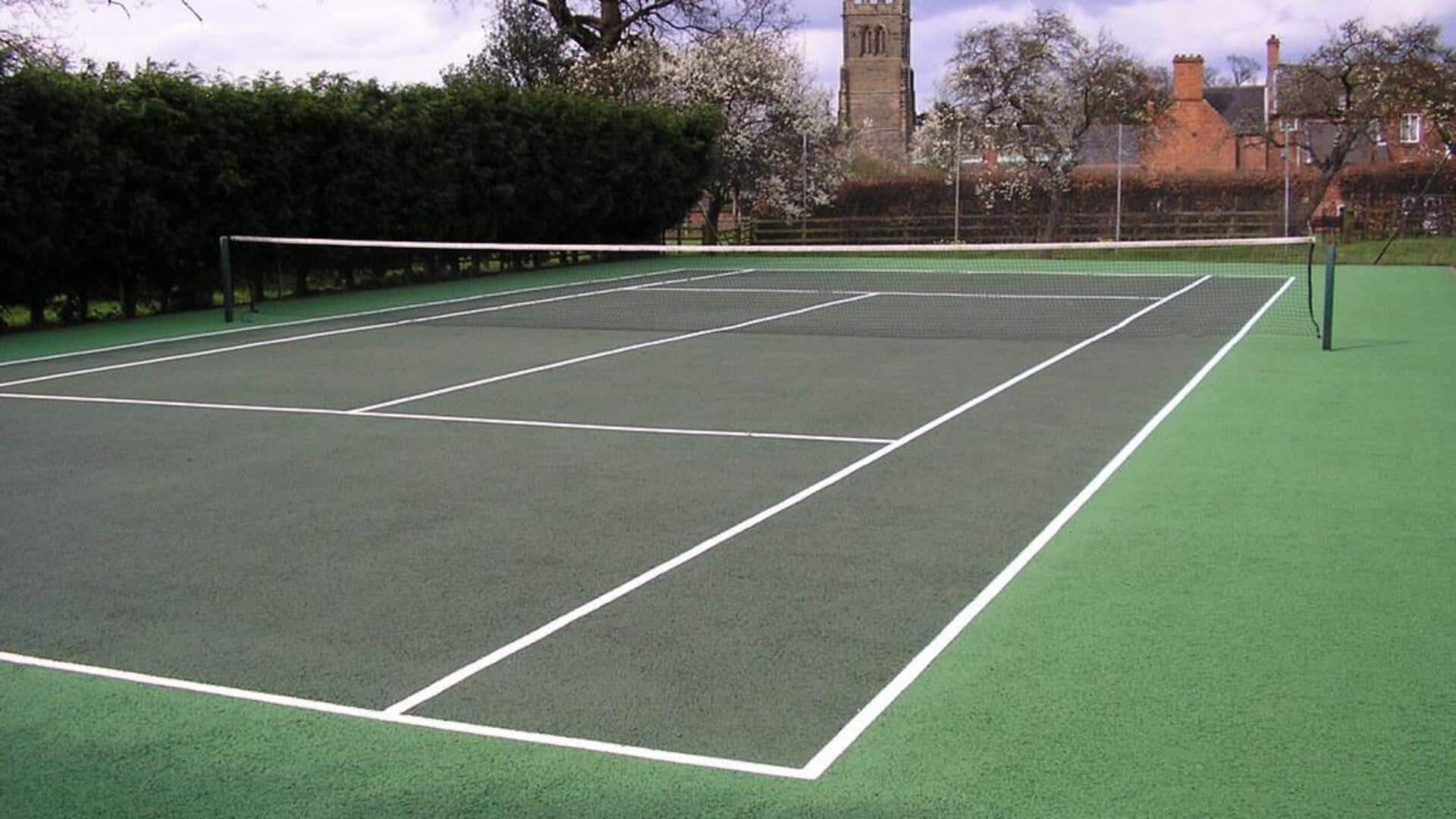 Mengapa lapangan tenis memiliki permukaan berbeda?