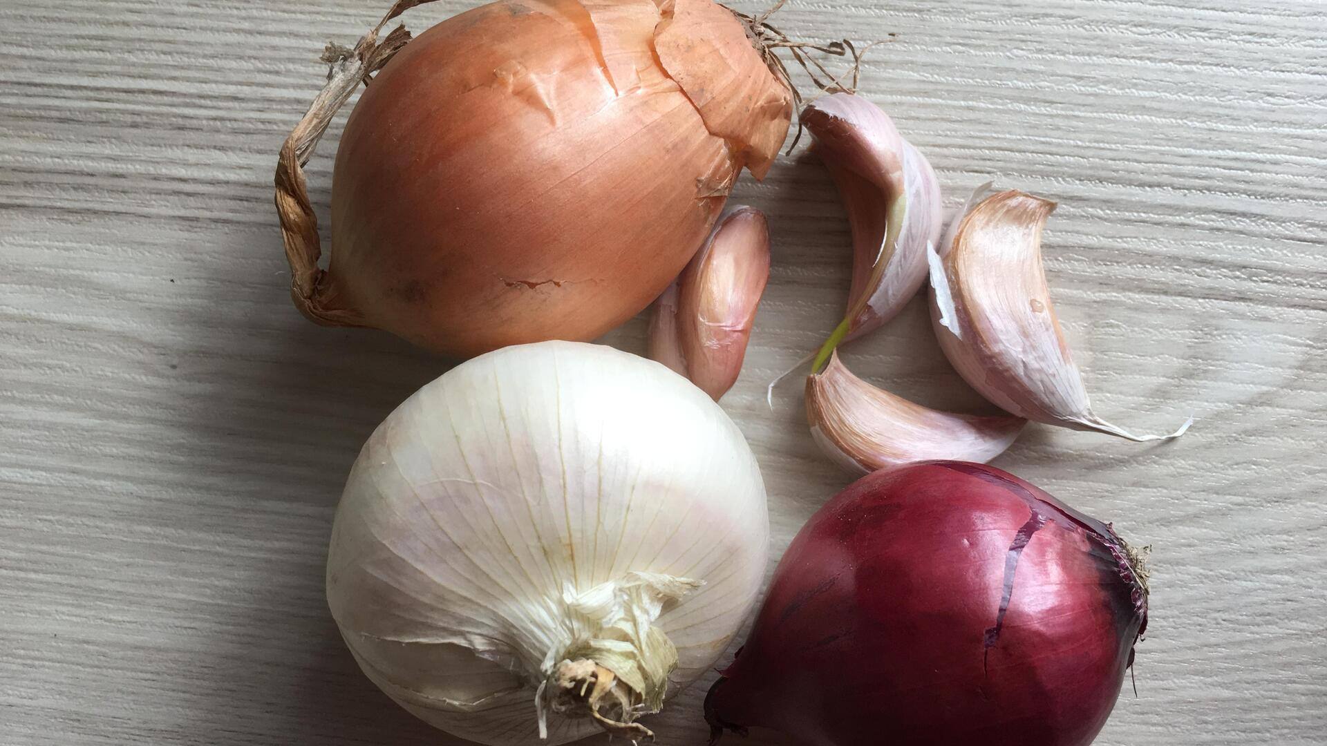 Lima cara menyimpan bawang agar tetap segar