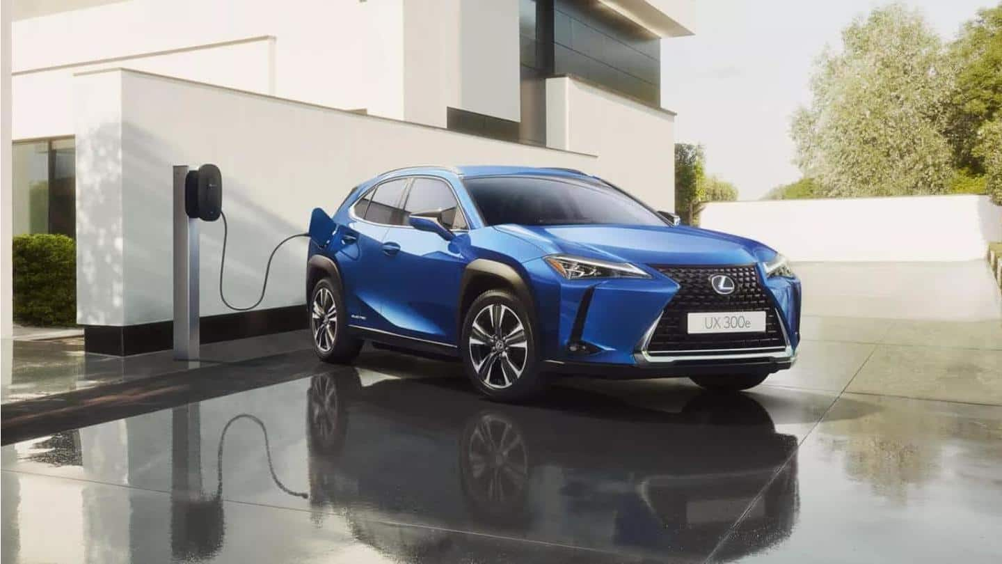 Lexus UX 300e generasi baru memiliki jangkauan yang lebih baik dan sistem infotainment yang lebih besar