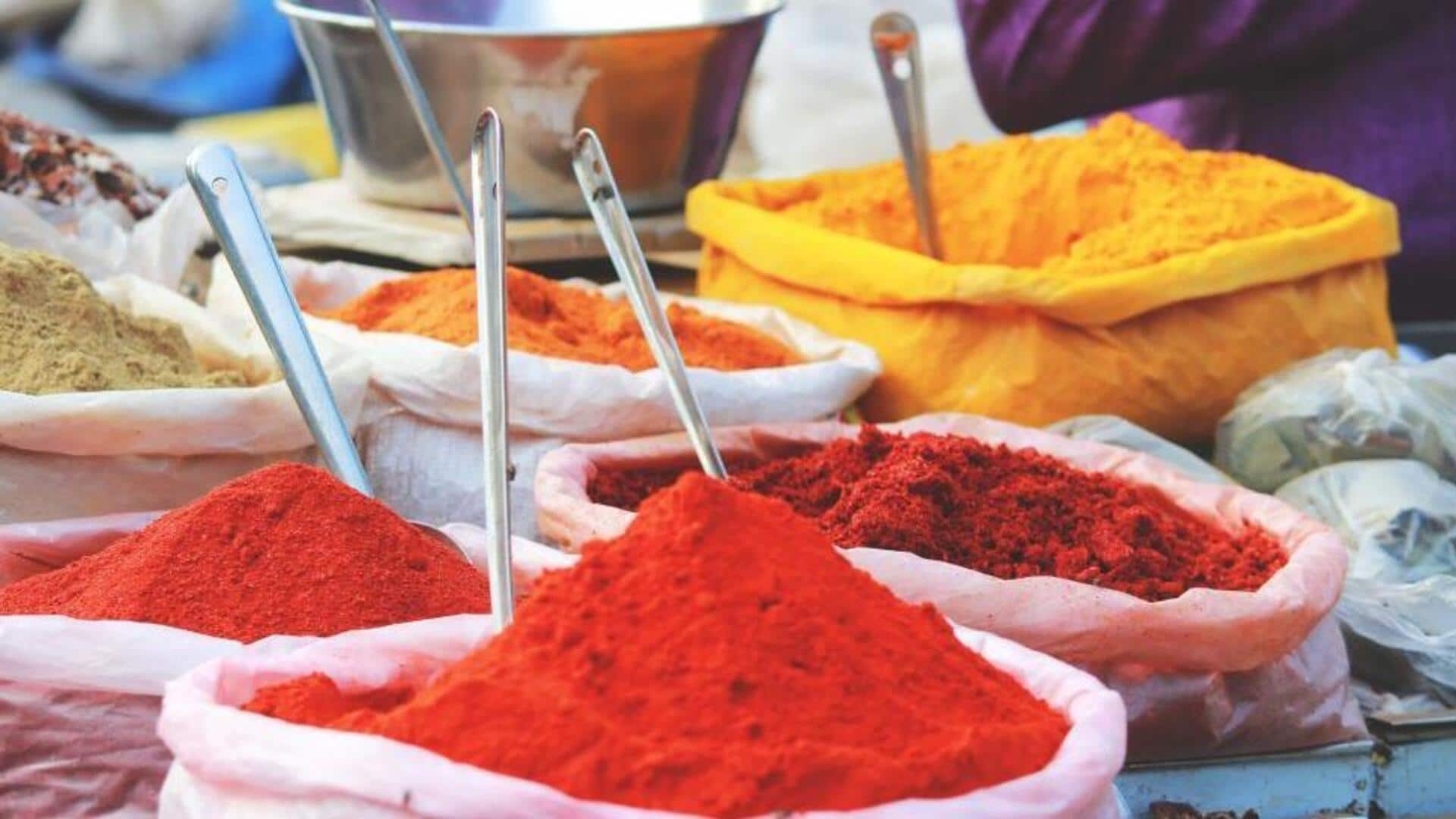 Cara mudah menyimpan kantong bumbu di dapur kecil