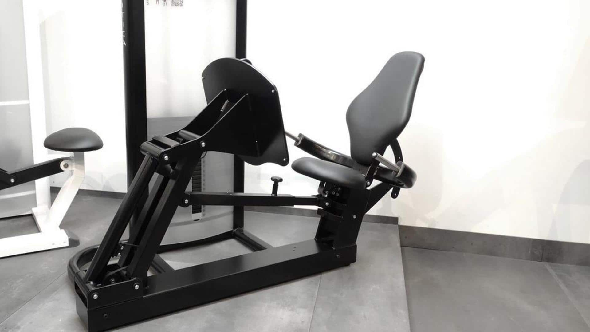 Membentuk kaki dengan Seated Leg Press