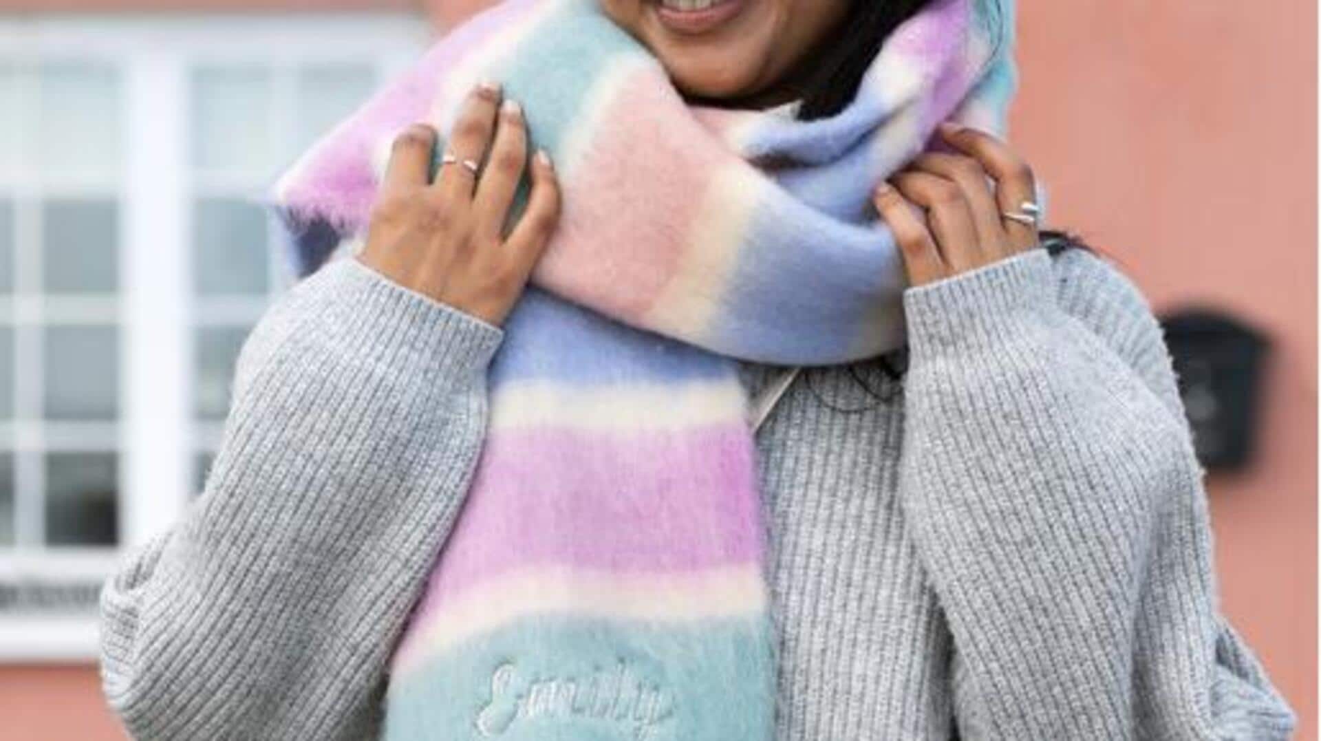 Lima ide pakaian dengan syal pastel untuk musim dingin India