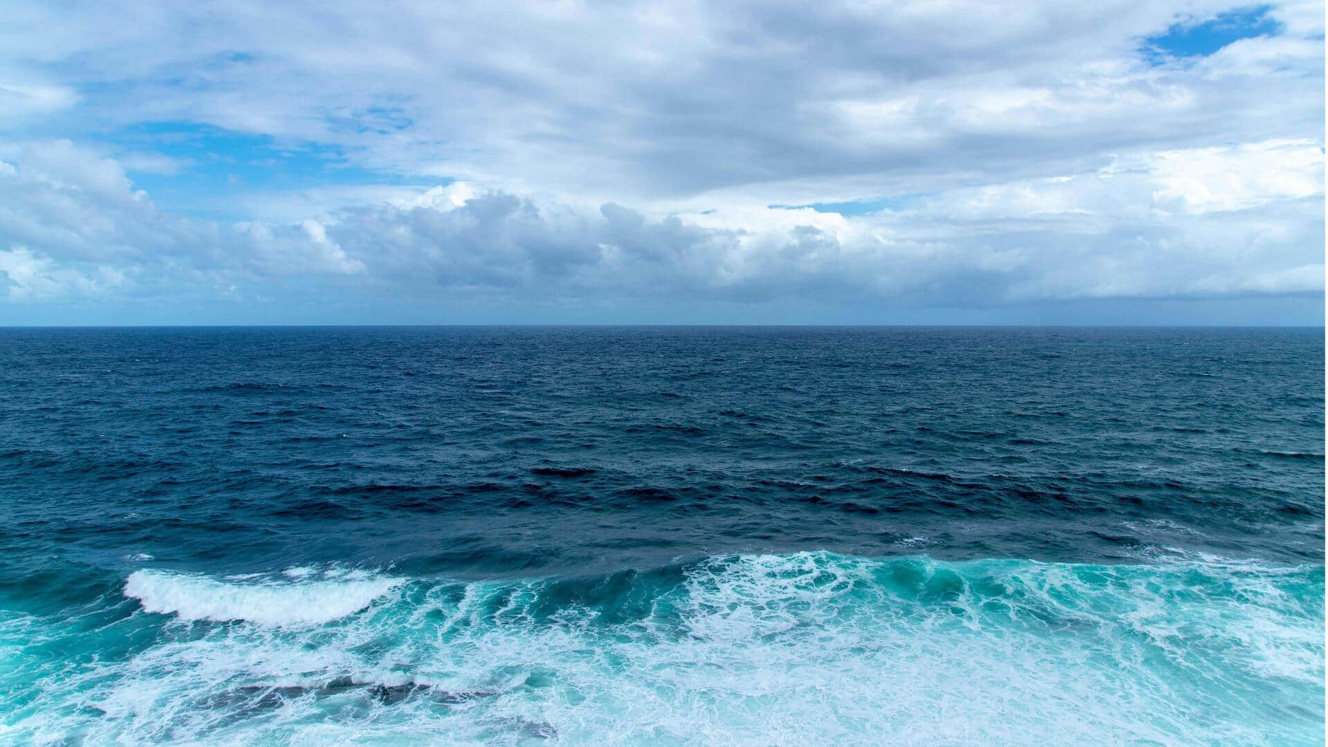 Inovasi dalam Konversi Energi Gelombang Laut Skala Besar