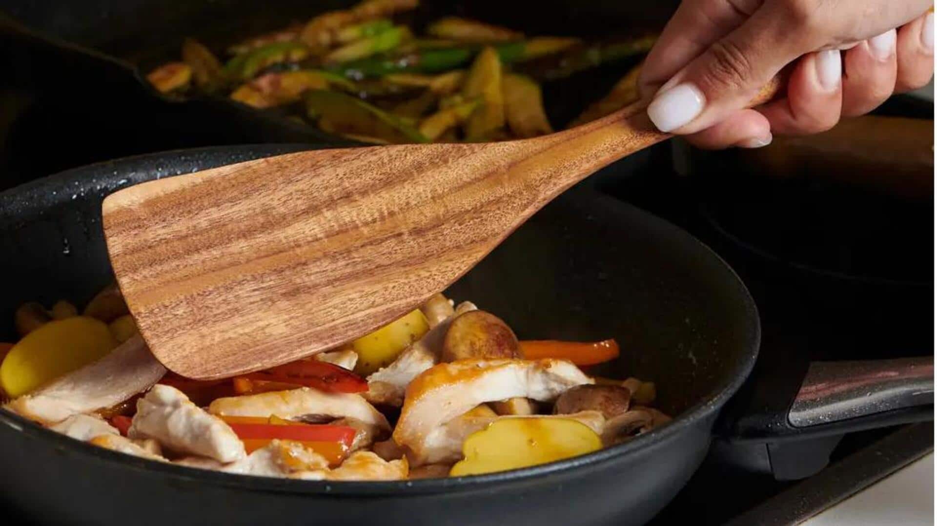 Manfaat Memasak dengan Peralatan Dapur Berbahan Dasar Kayu