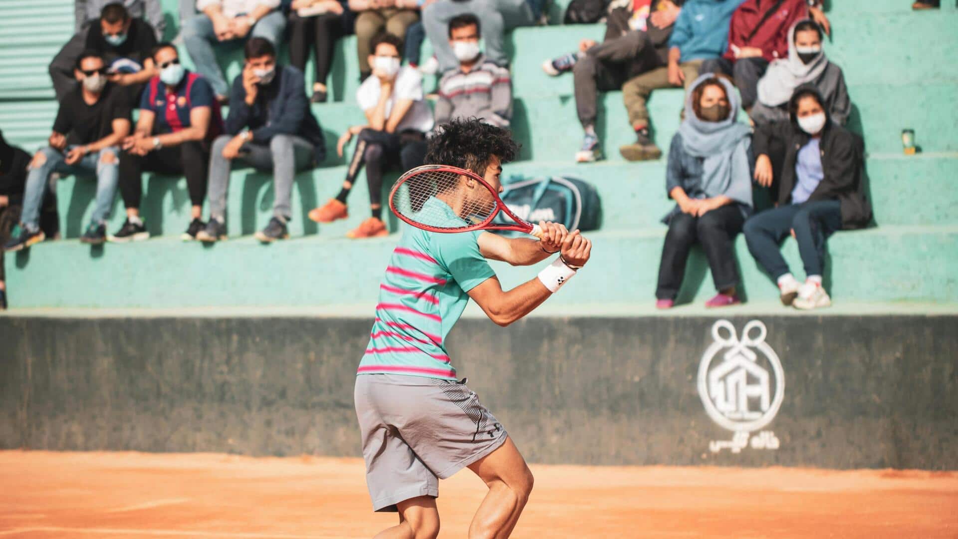 Mengapa penonton tenis tetap diam: Tradisi menarik?