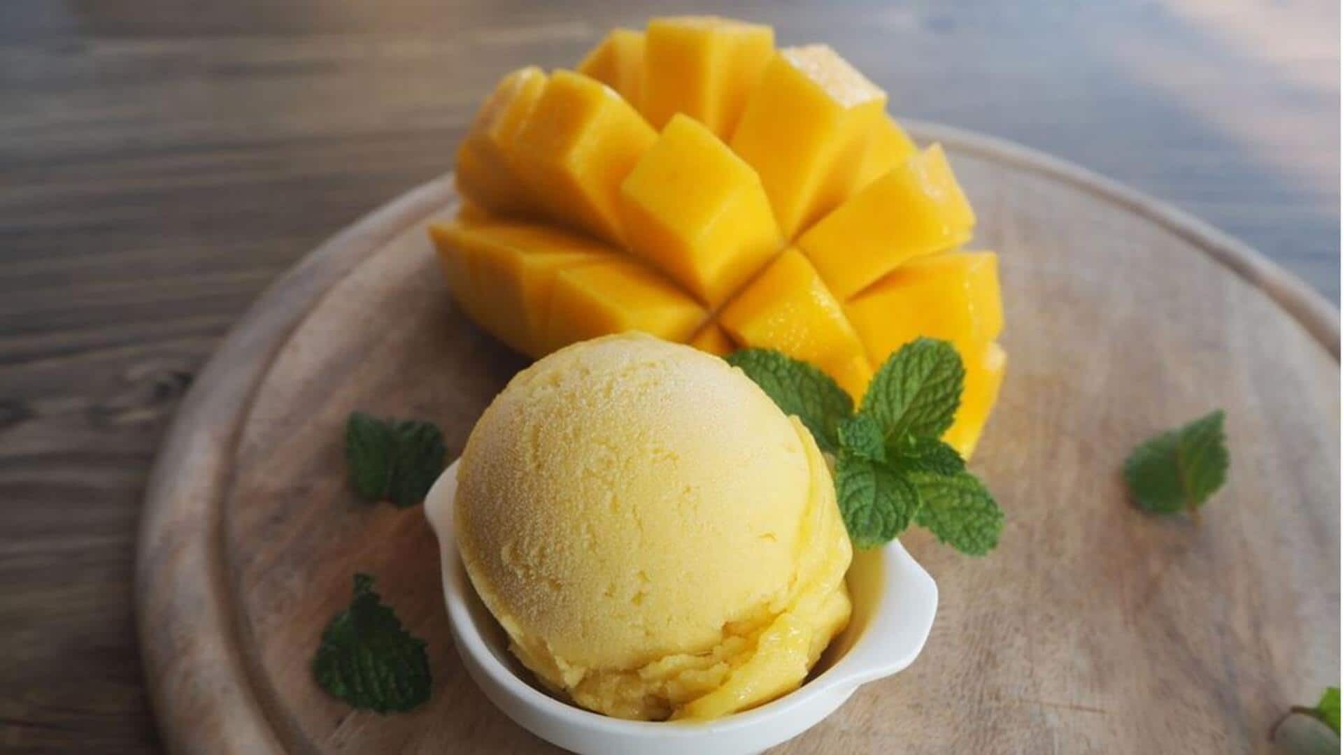 Mencicipi Hidangan Penutup dari Buah Musiman di Kafe Indonesia