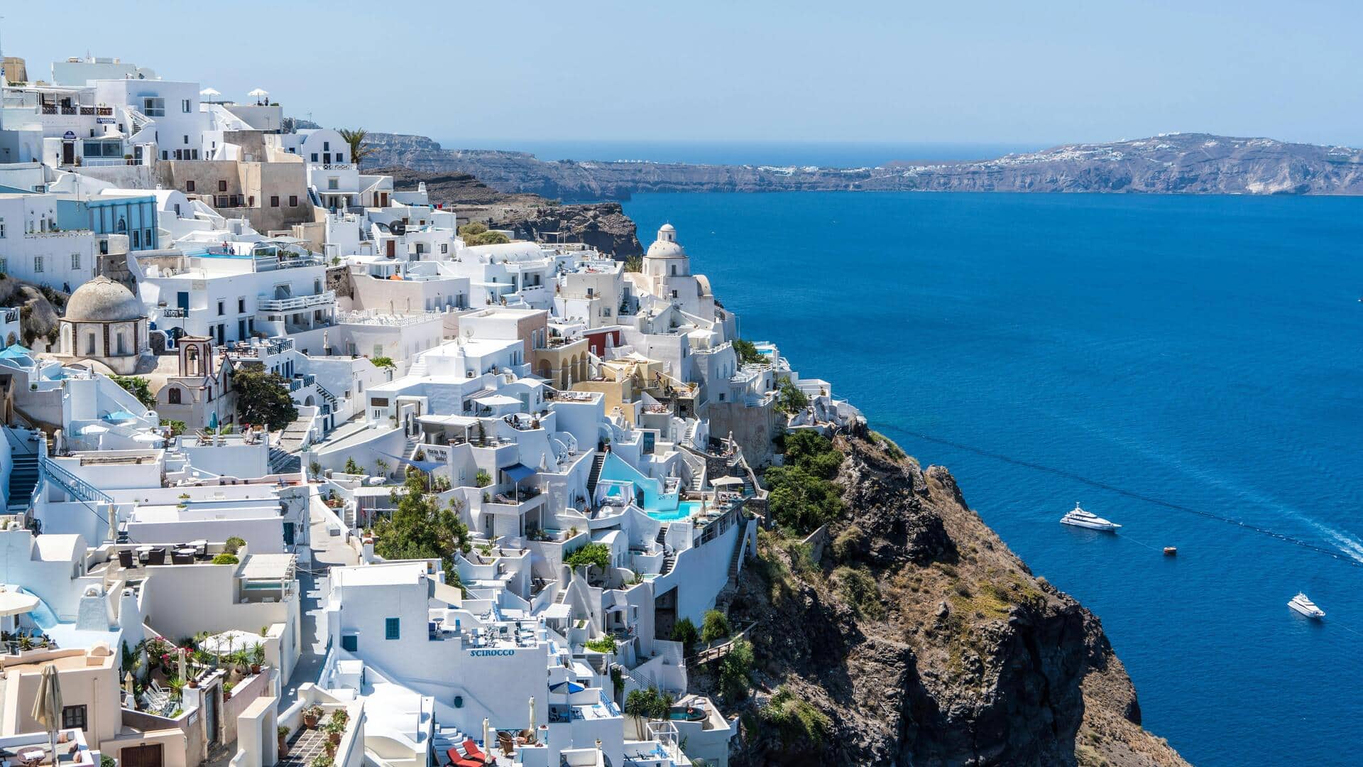 Menjelajahi Cyclades di Yunani yang Memukau Menjelajahi Cyclades di Yunani yang Memukau