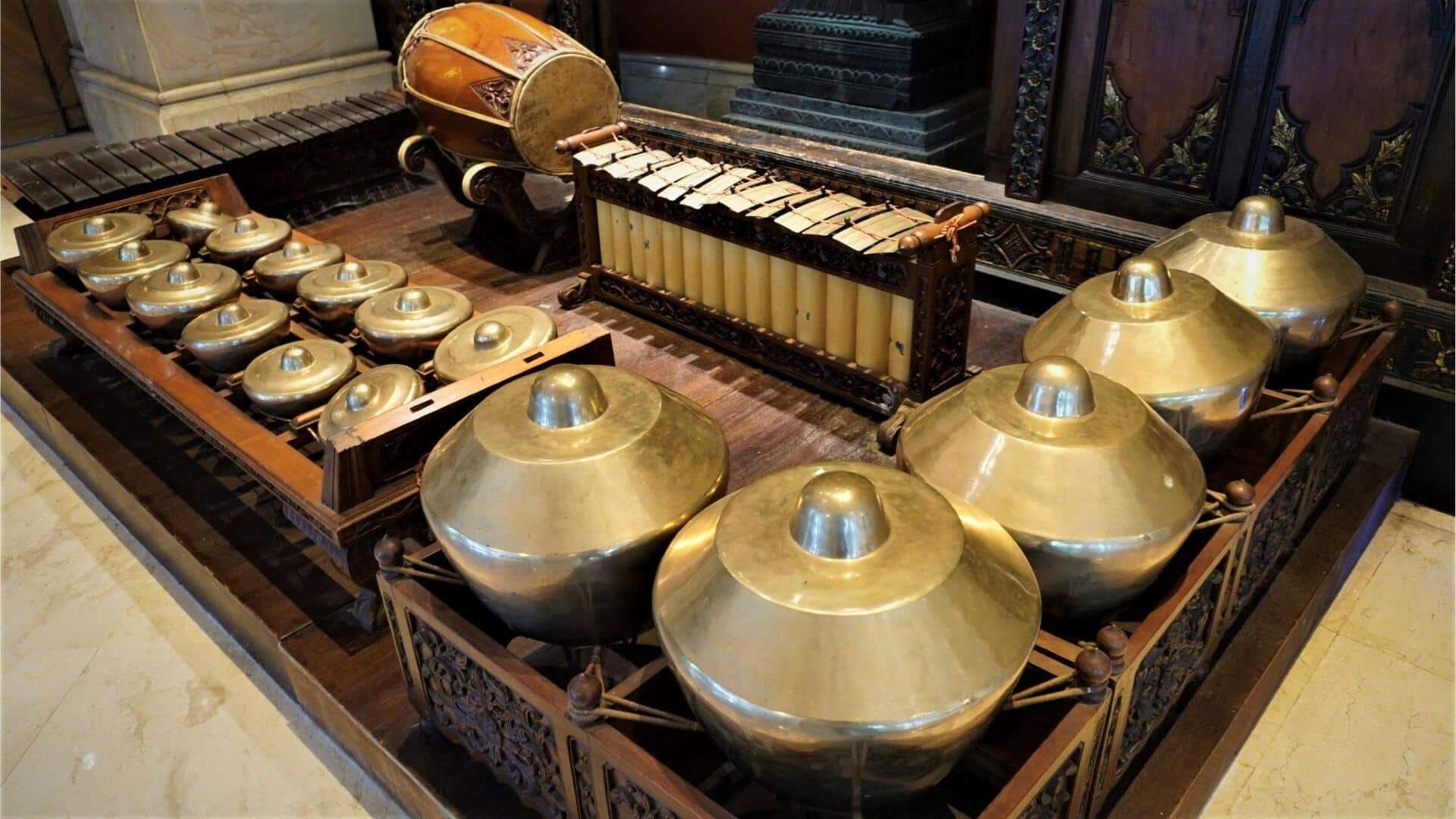 Lima soundtrack Hollywood terinspirasi alat musik Indonesia