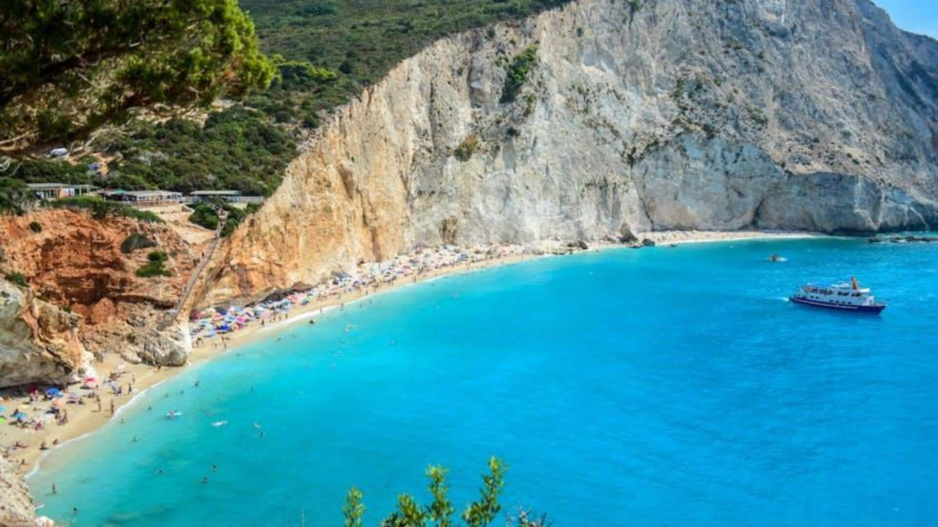 Menikmati Pantai dan Tebing Kapur di Lefkada, Yunani