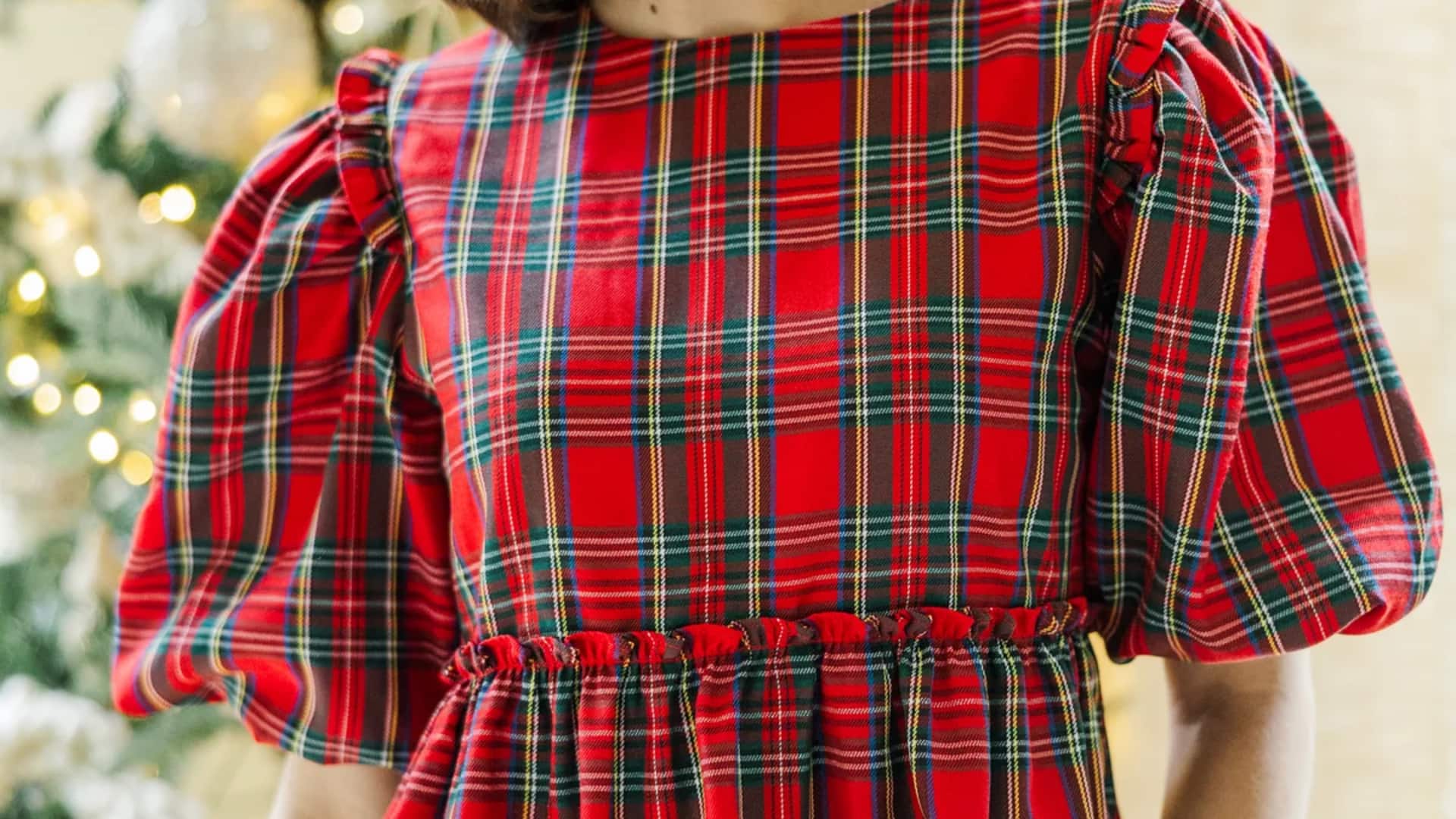 Pola kotak-kotak berani yang menyegarkan gaya jalanan musim semi India