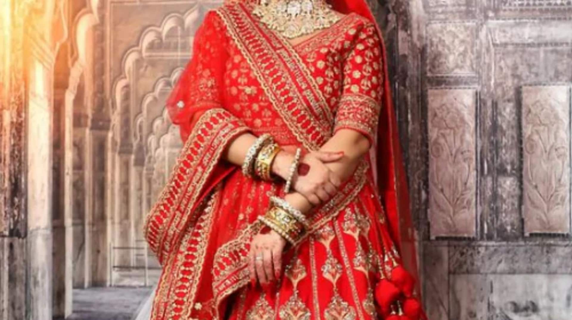 Gaya klasik Lehenga untuk perayaan musim semi