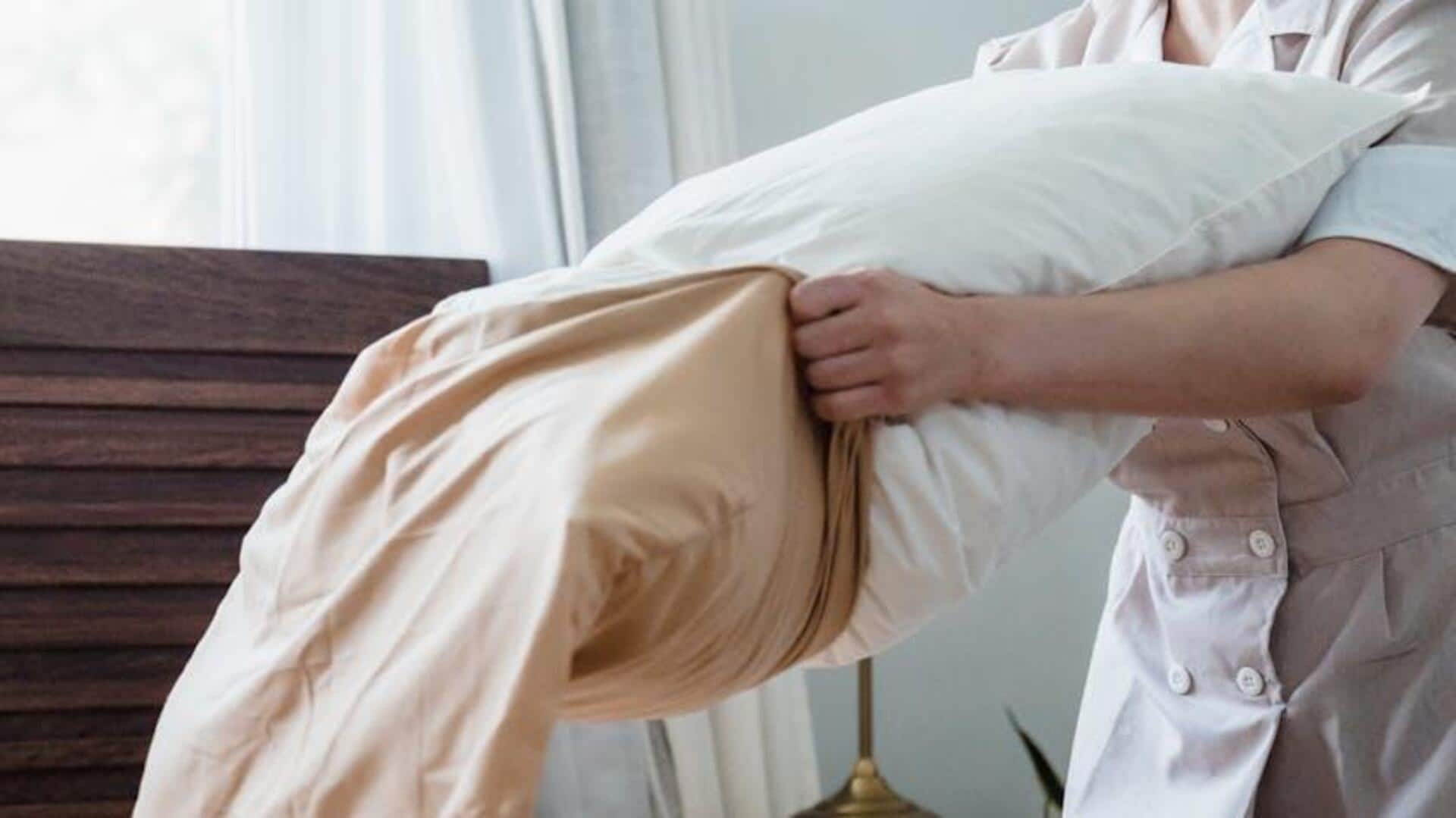 Mengganti sarung bantal untuk penutup kursi cepat