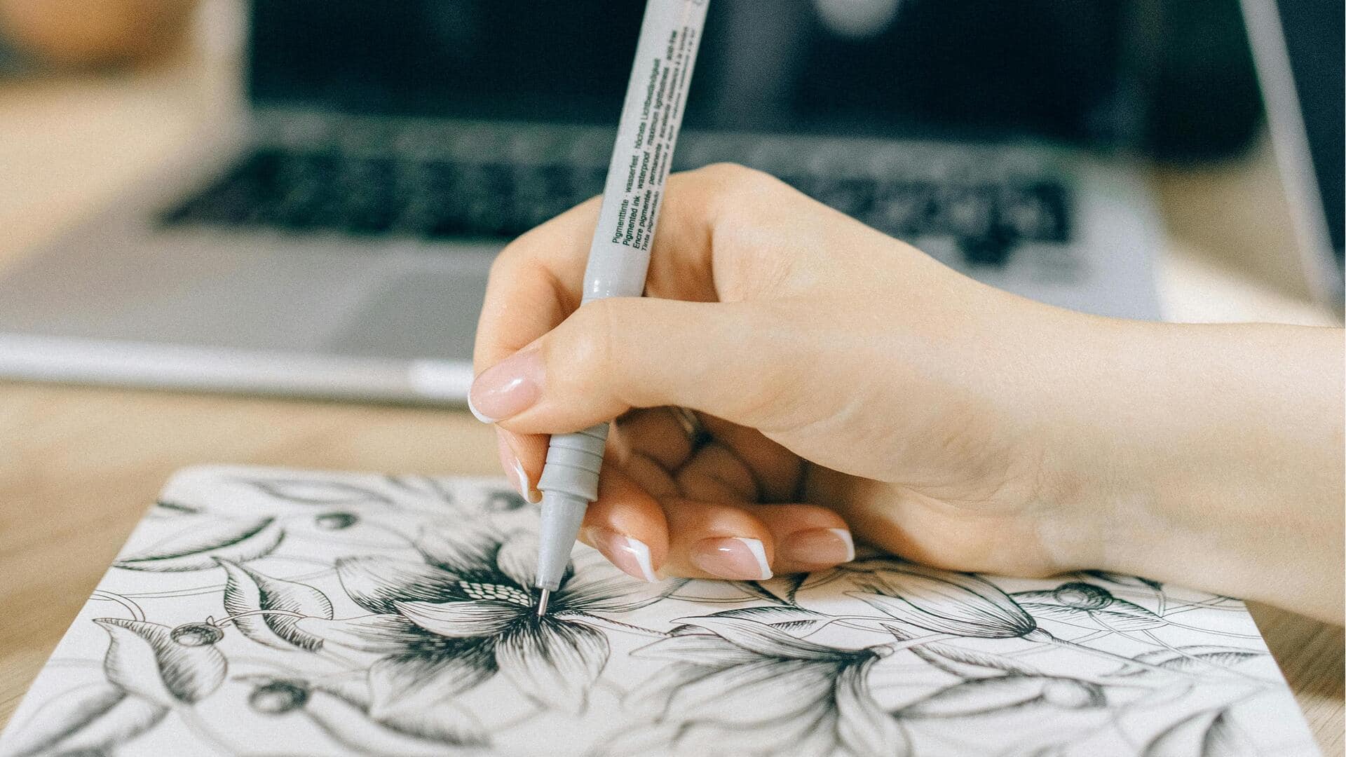 Tingkatkan gambar dengan teknik arsir pensil ini Tingkatkan gambar dengan teknik arsir pensil ini