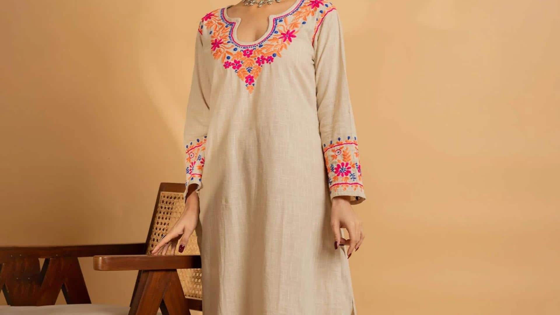 Mengubah kurta polos dengan kain sisa