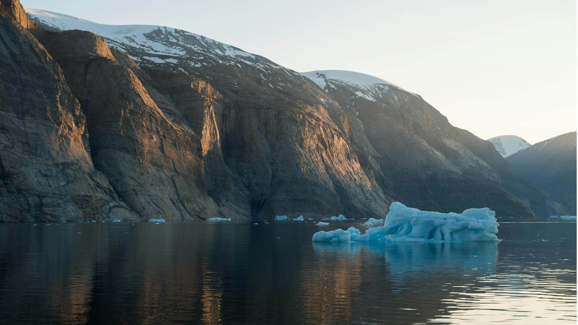 Menjelajahi Keindahan Fjord Prince Christian Sound, Greenland