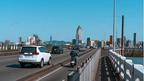 Menguasai Perpindahan Jalur dengan Tips Mobil Ini
