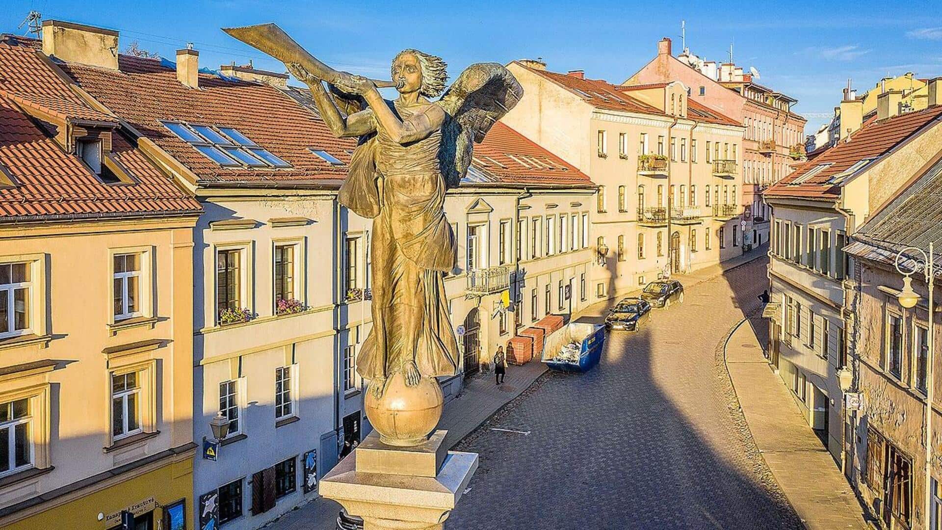 Menjelajahi Jejak Seni Jalanan Vilnius