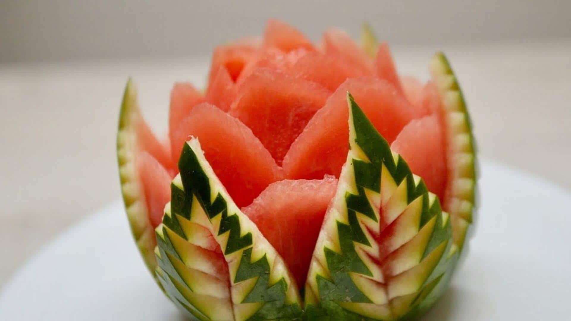 Ide Kreatif Mengukir Buah untuk Memukau Tamu