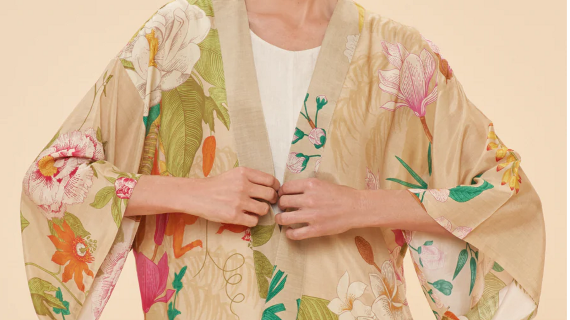 Lima gaya jaket kimono untuk malam musim semi di India