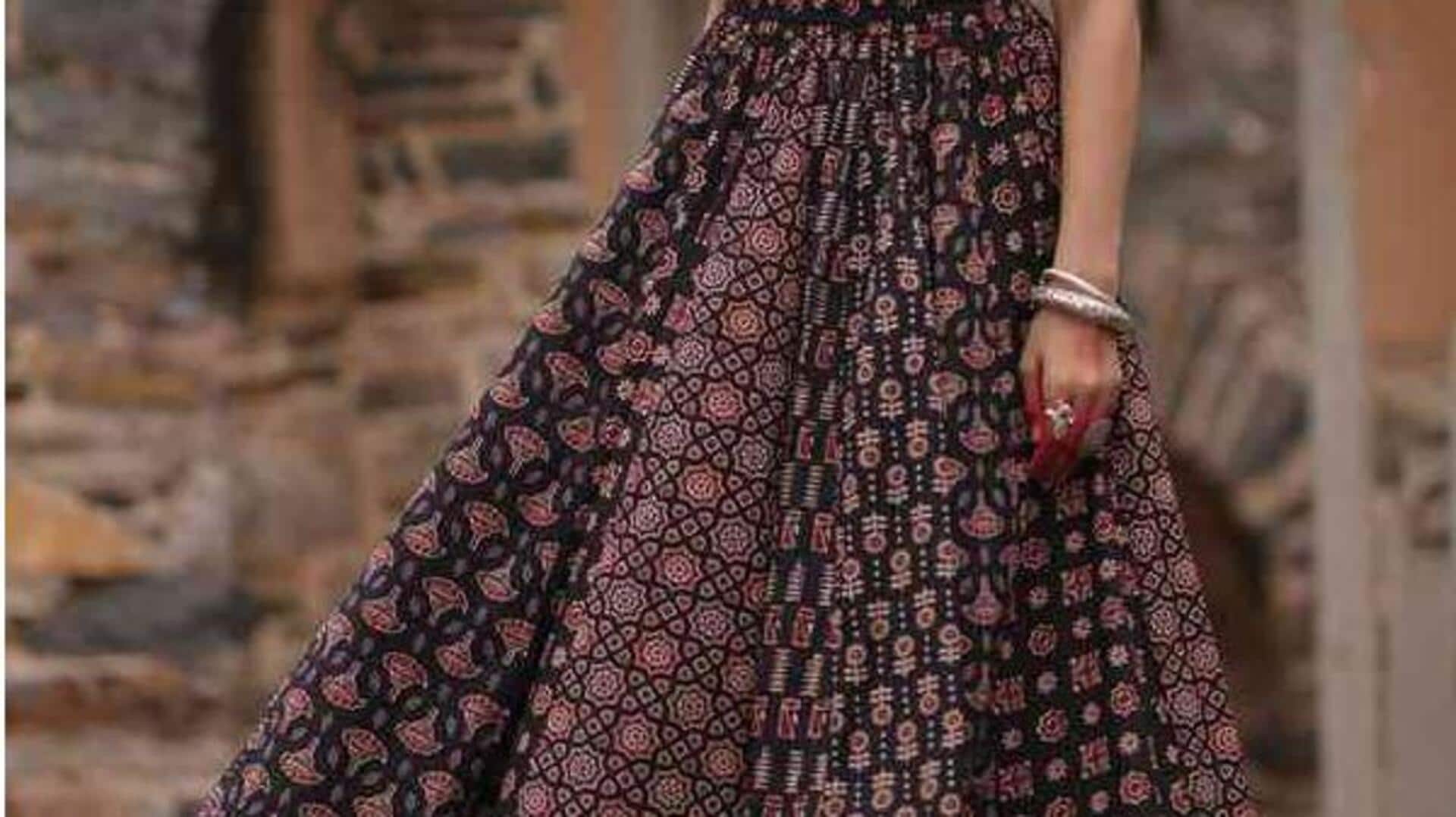 Cara modern memakai rok India