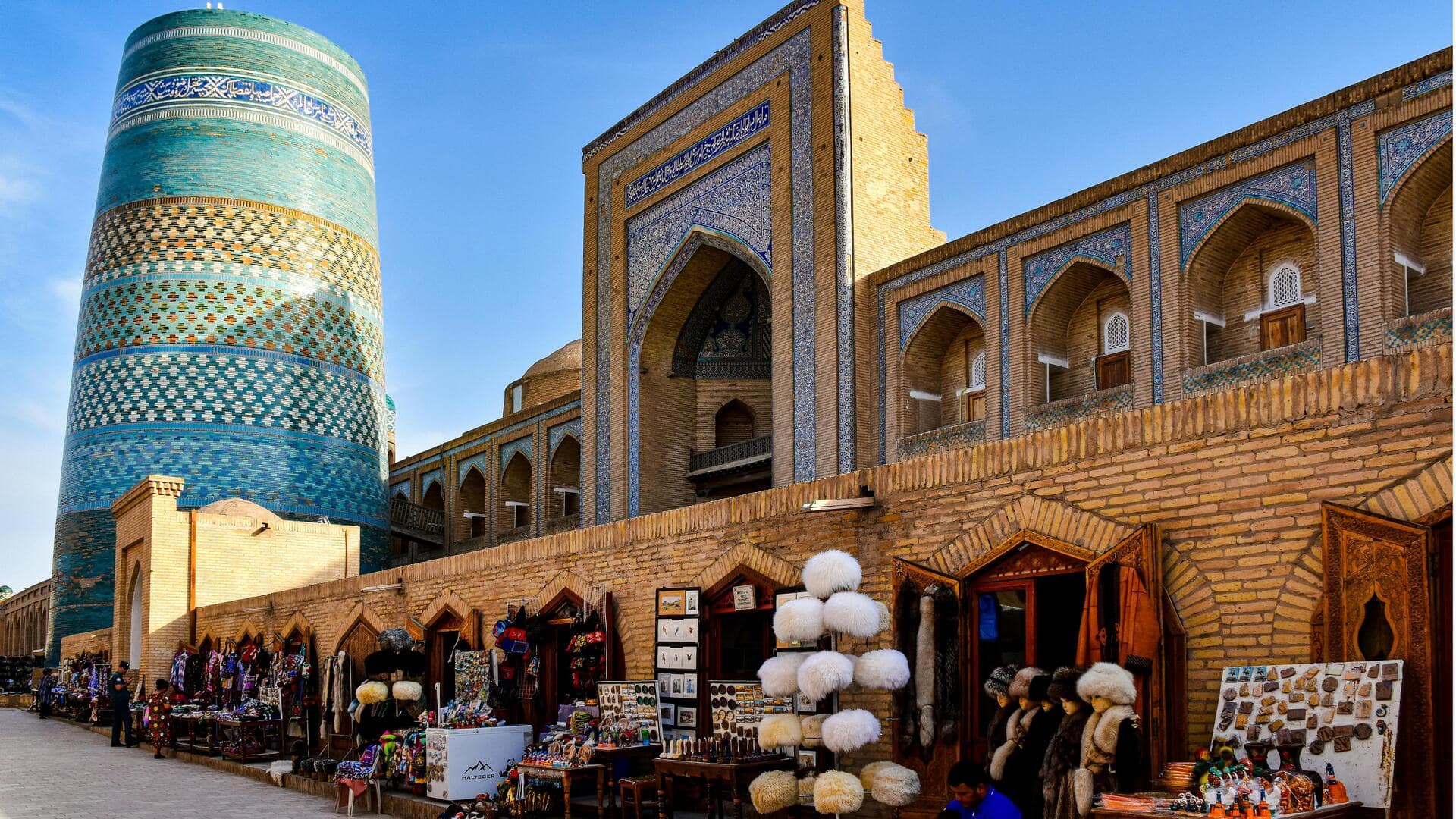 Menjelajahi Kota Kuno Jalur Sutra Khiva, Uzbekistan