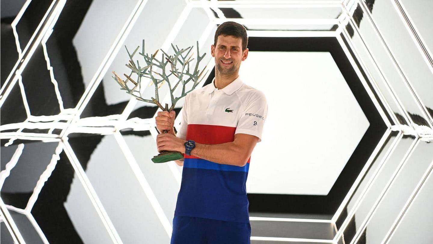 Novak Djokovic mengalahkan Daniil Medvedev, memenangkan gelar Paris Masters keenam