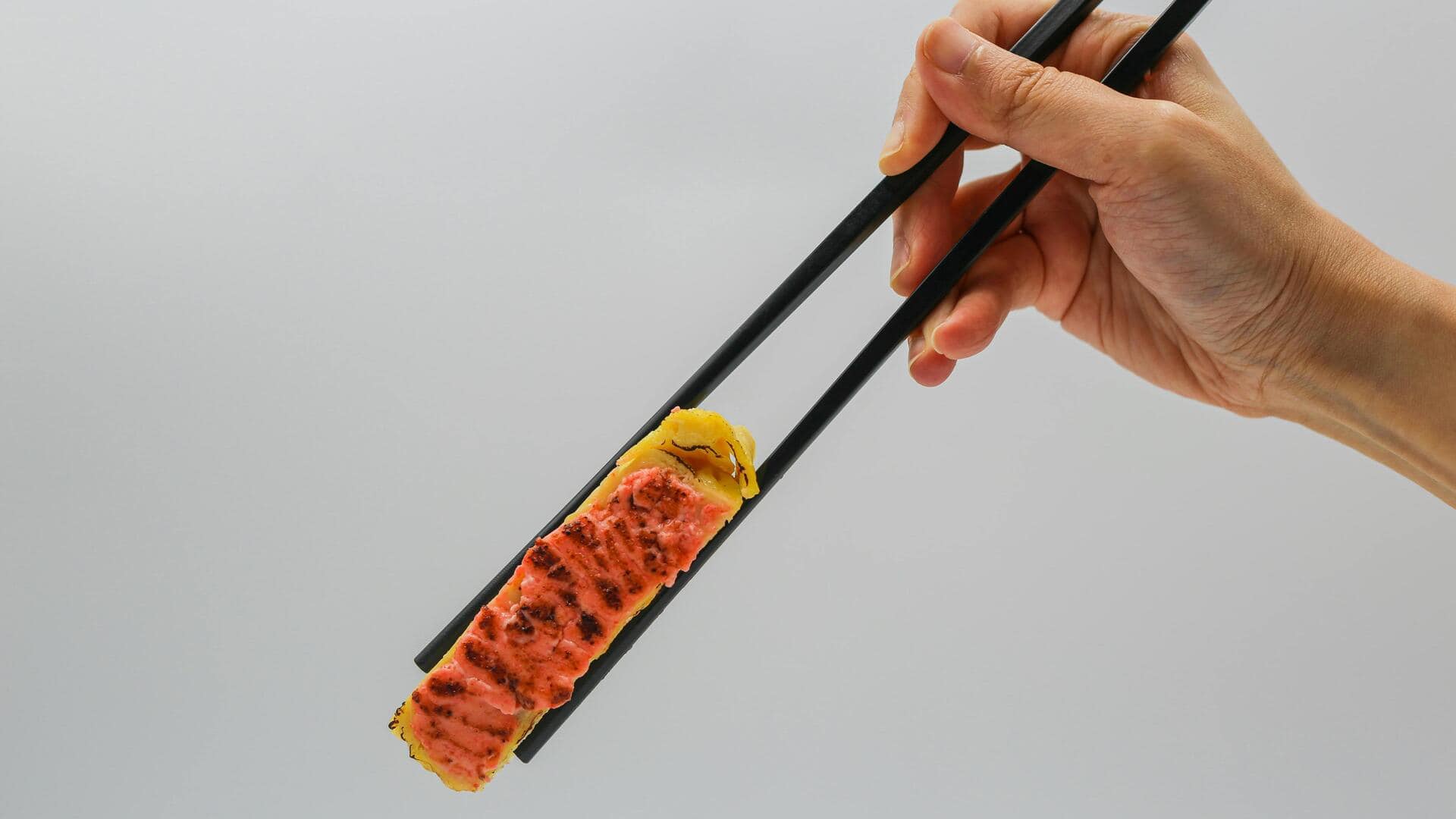 Penggunaan unik sumpit bambu dalam dekorasi rumah