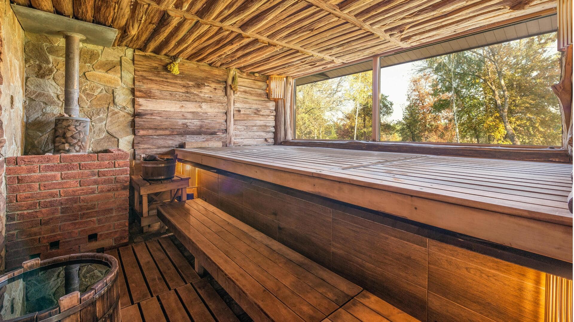 Menjelajahi Sauna Helsinki yang Tenang di Musim Panas